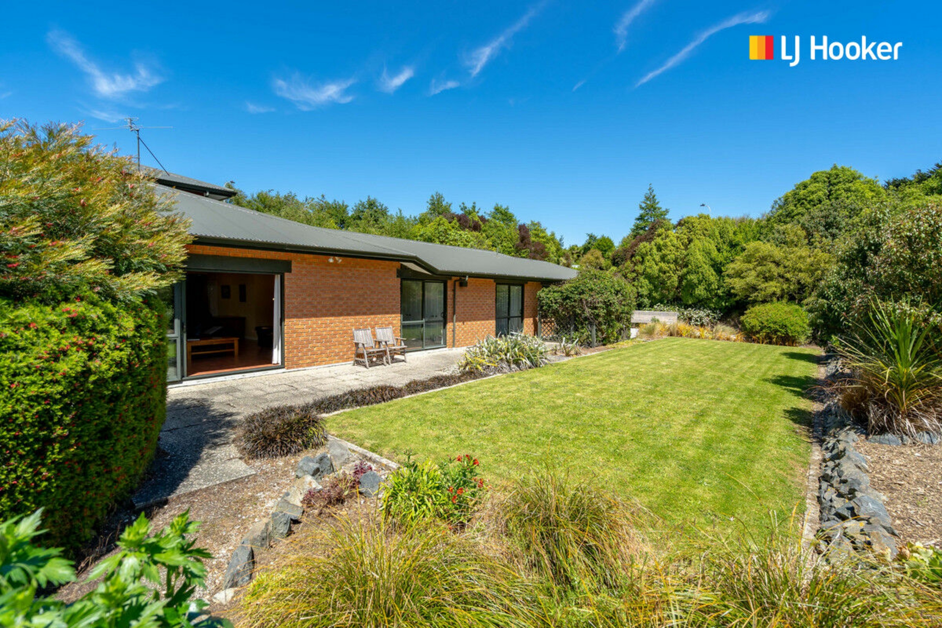 1 Joshua Place, HELENSBURGH