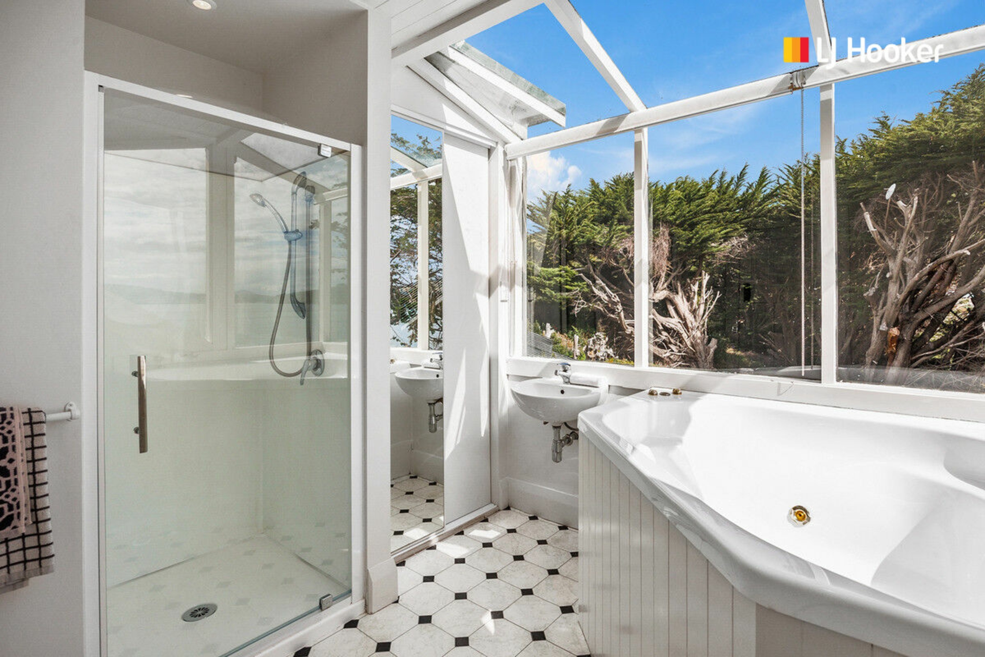 7 Ngaio Street, MACANDREW BAY