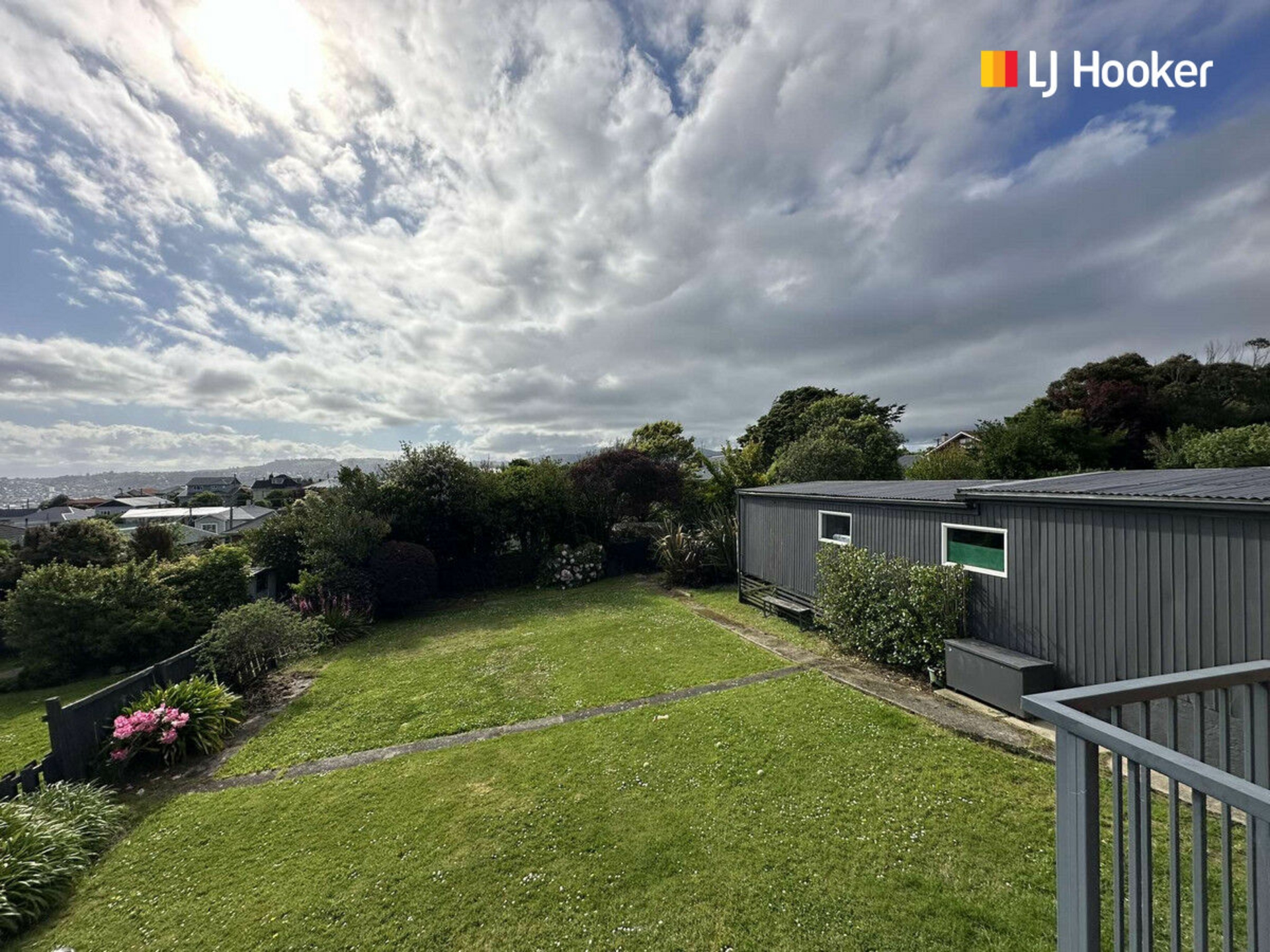 27 Stirling Street, ANDERSONS BAY