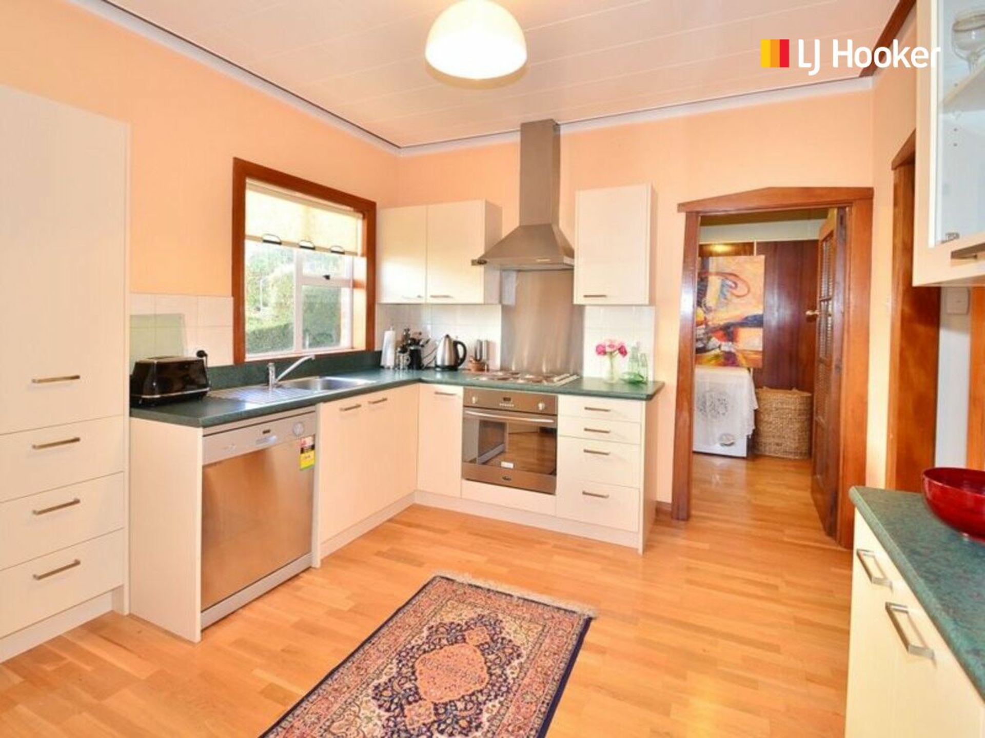26 Seaview Terrace, KEW