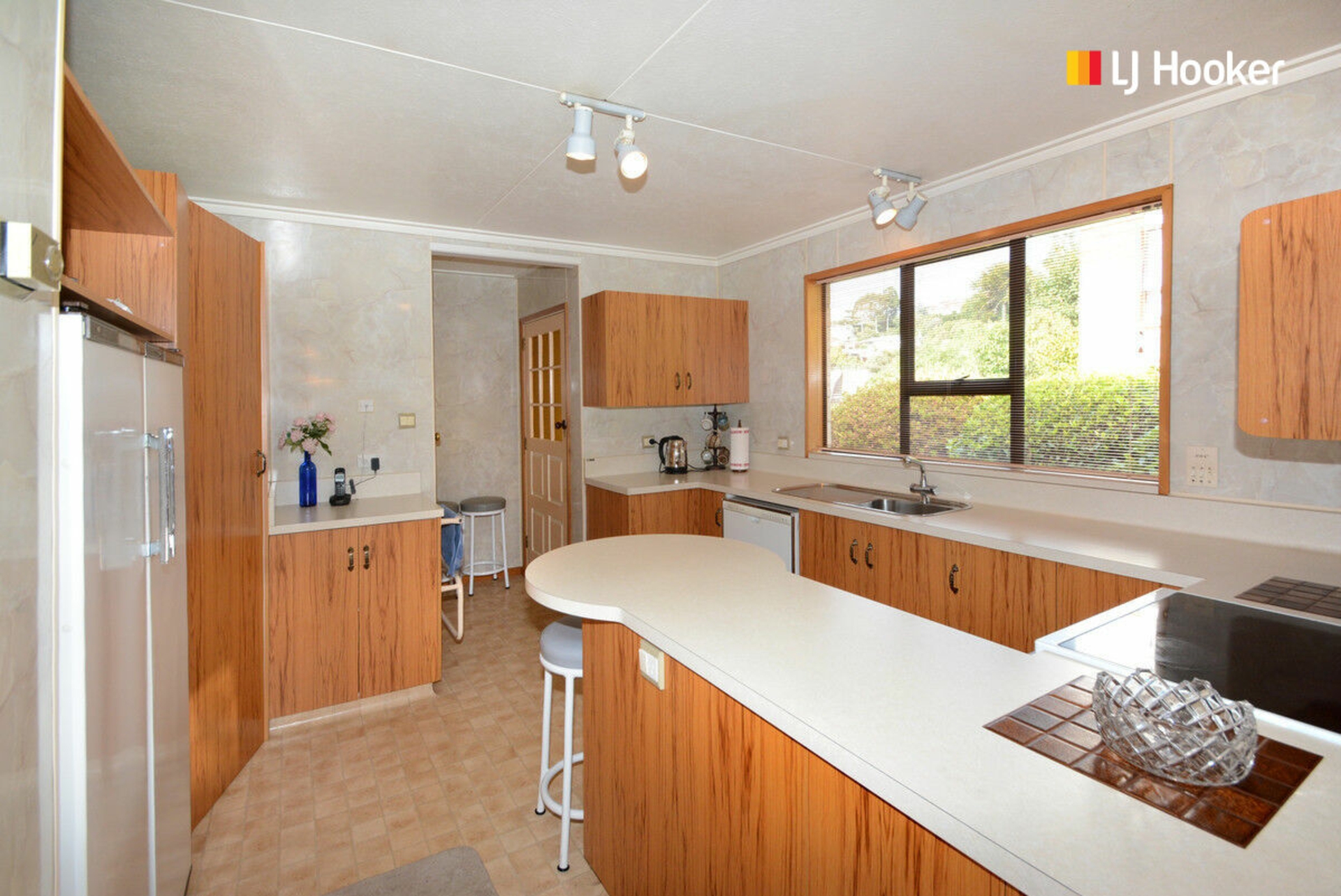 32 Bangor Terrace, KEW