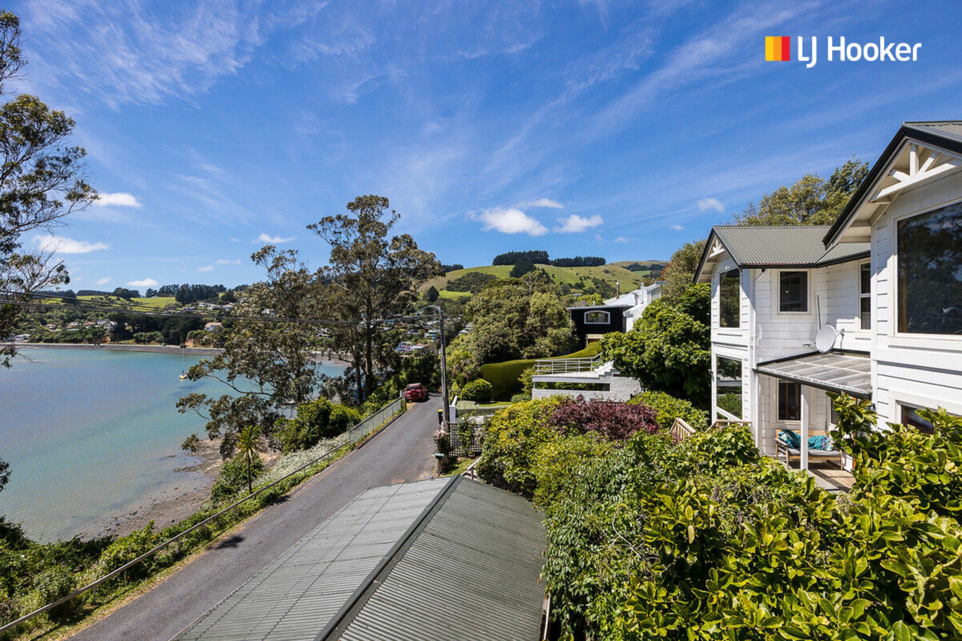 33 Marine Parade, MACANDREW BAY