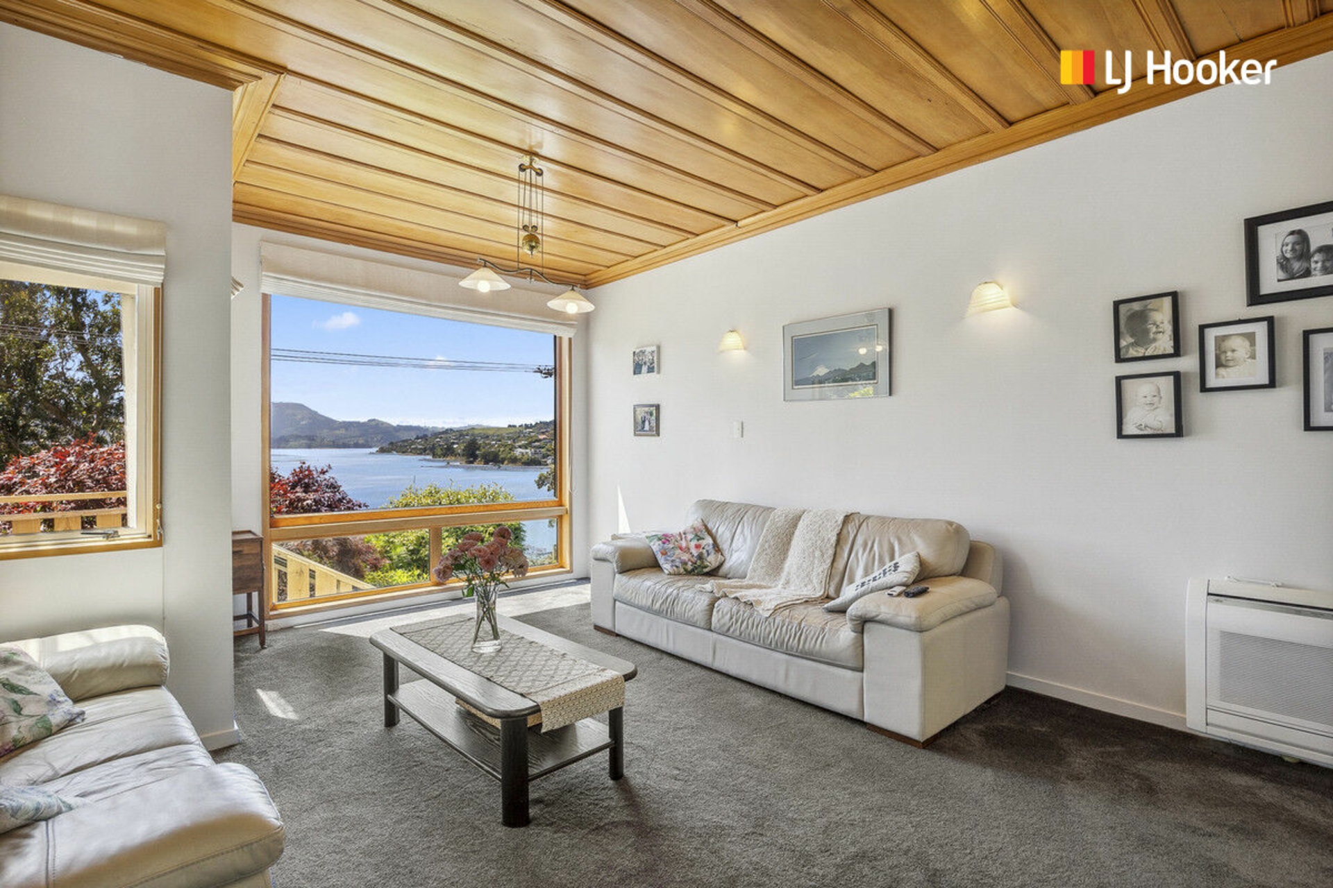 33 Marine Parade, MACANDREW BAY