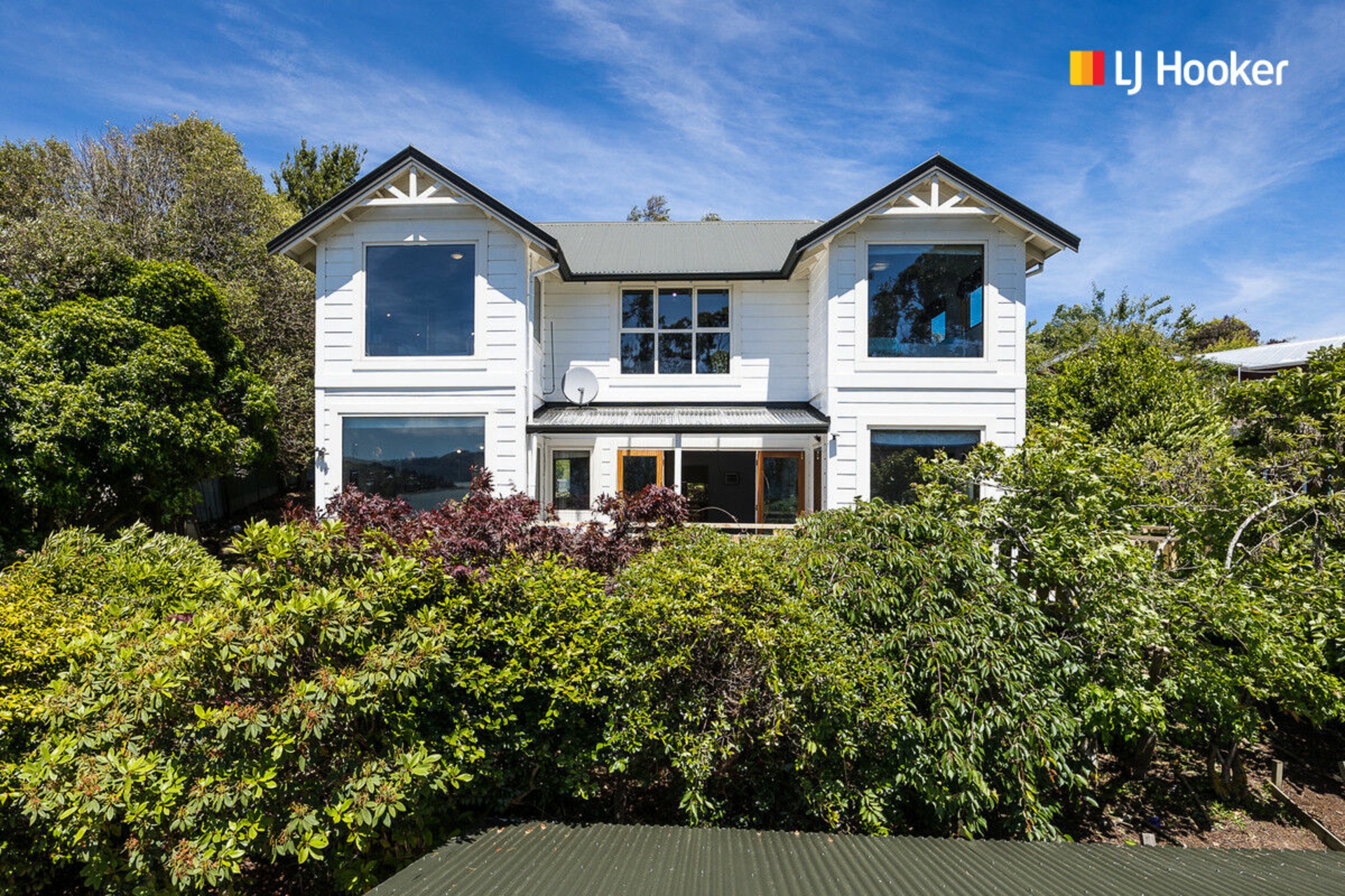 33 Marine Parade, MACANDREW BAY