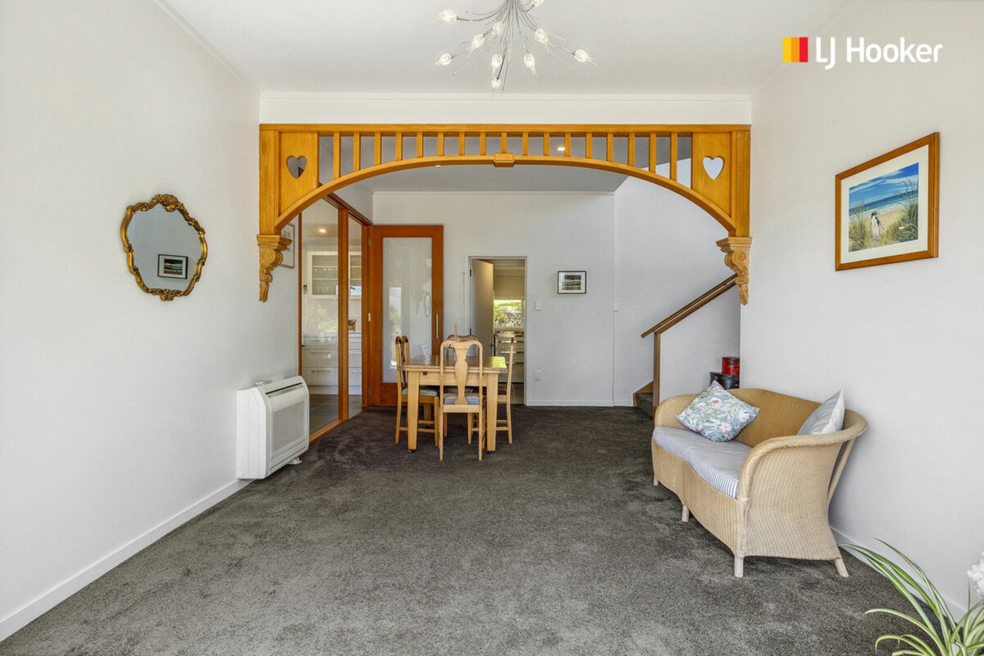 33 Marine Parade, MACANDREW BAY