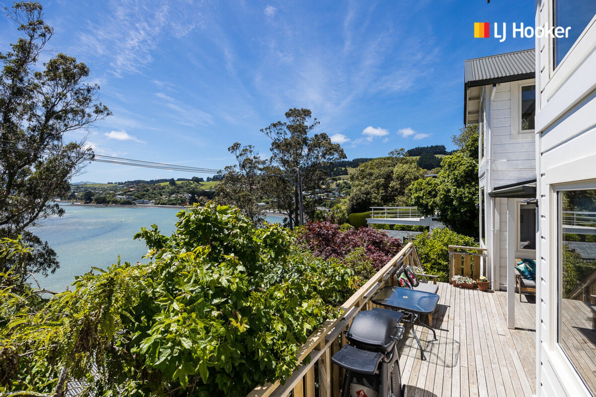 33 Marine Parade, MACANDREW BAY
