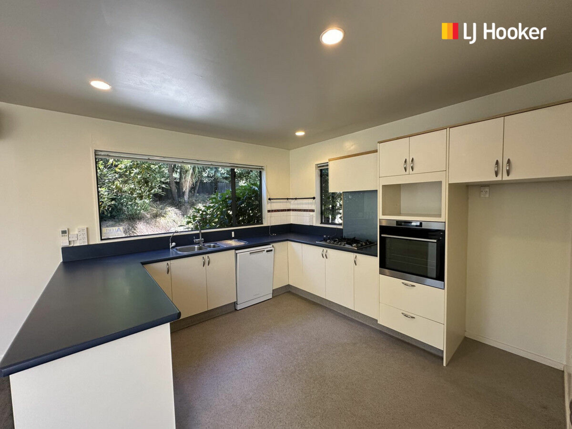 6 Brookside Place, MOSGIEL