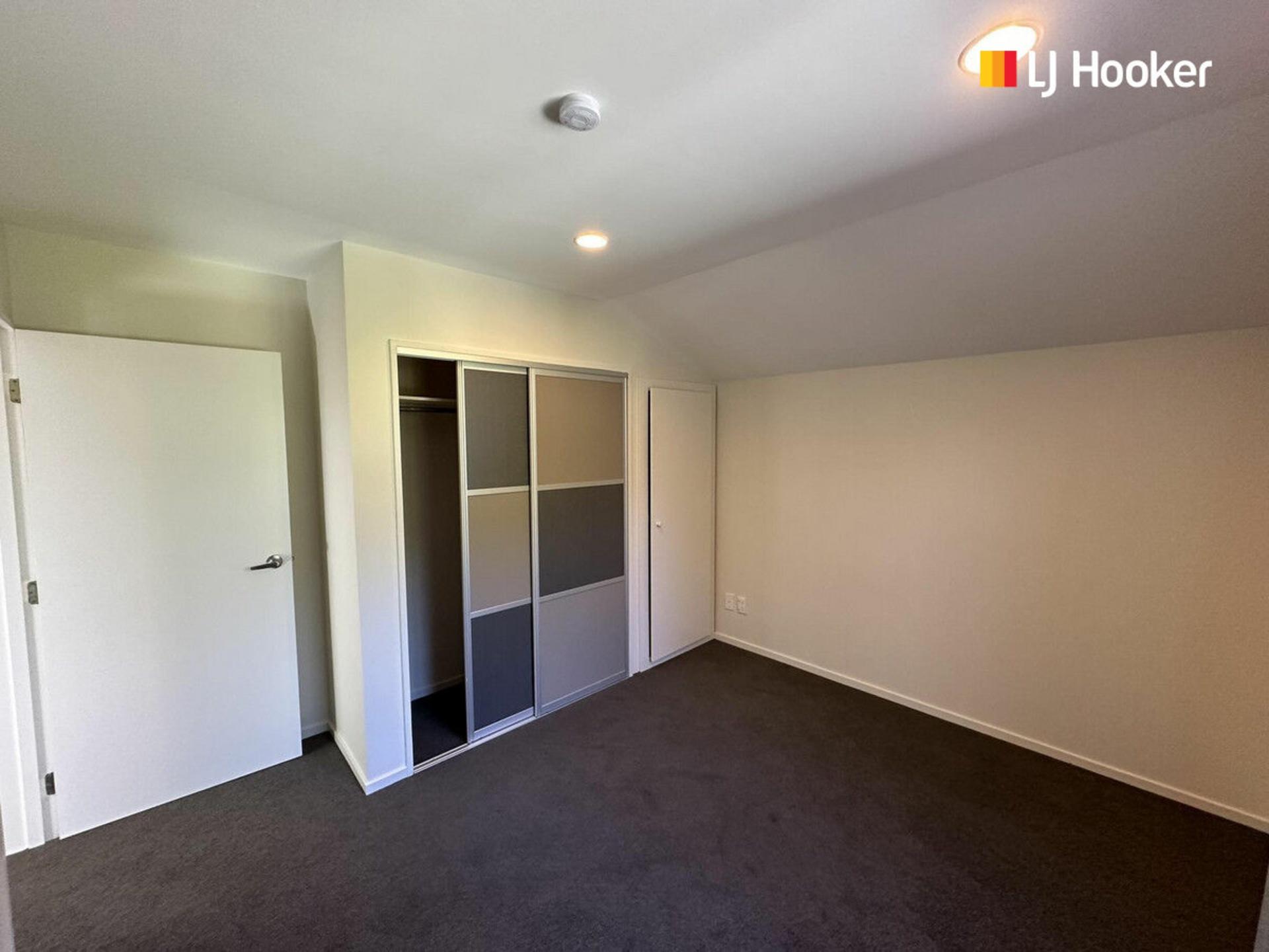 6 Brookside Place, MOSGIEL