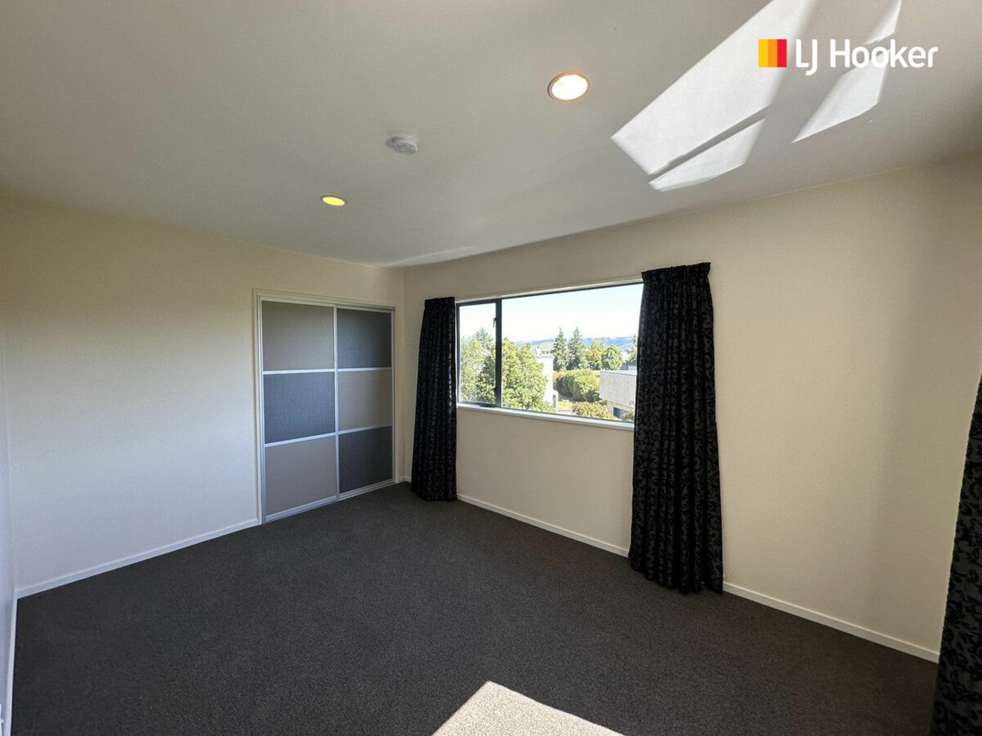 6 Brookside Place, MOSGIEL