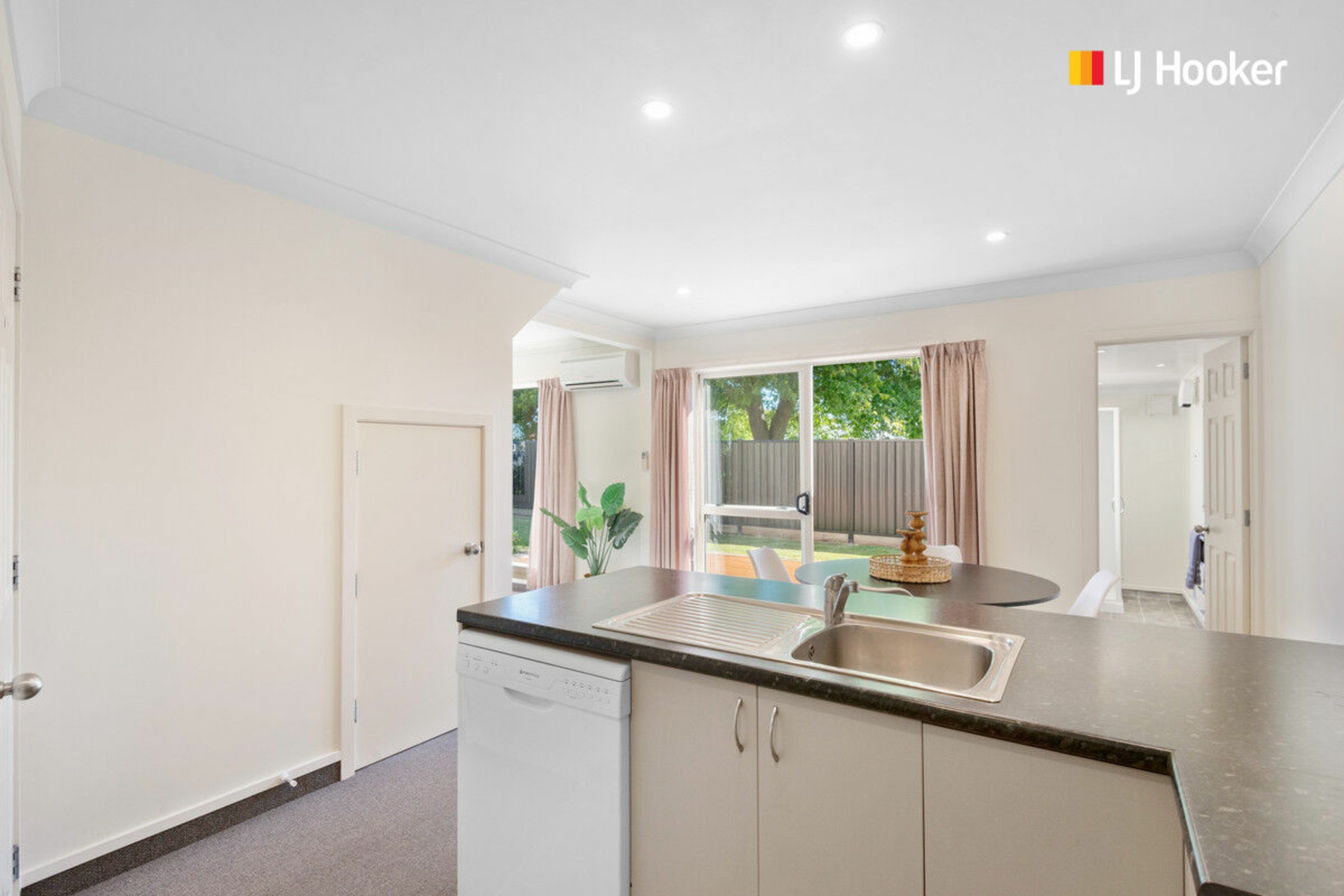 28 Arran Street, MOSGIEL