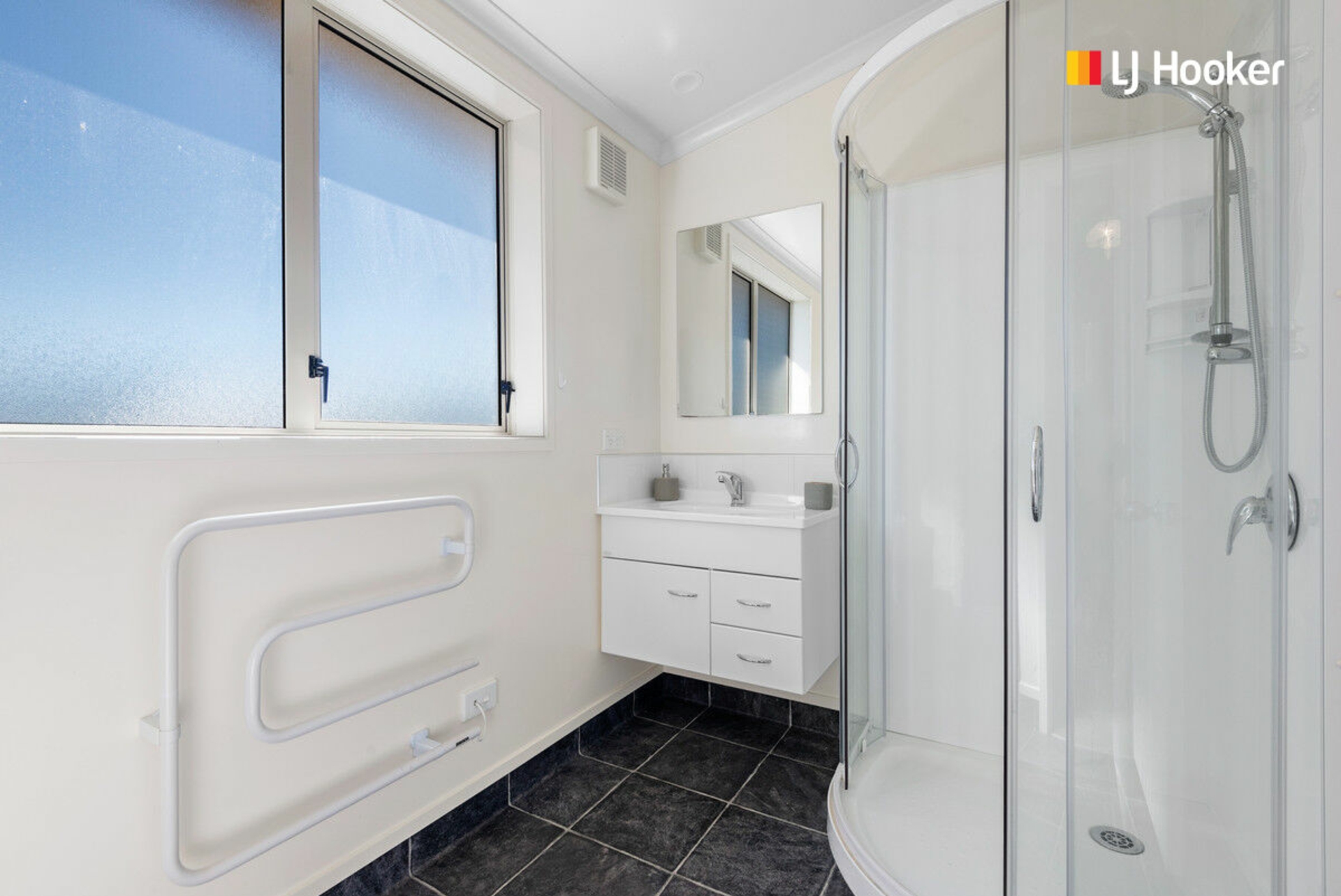 28 Arran Street, MOSGIEL