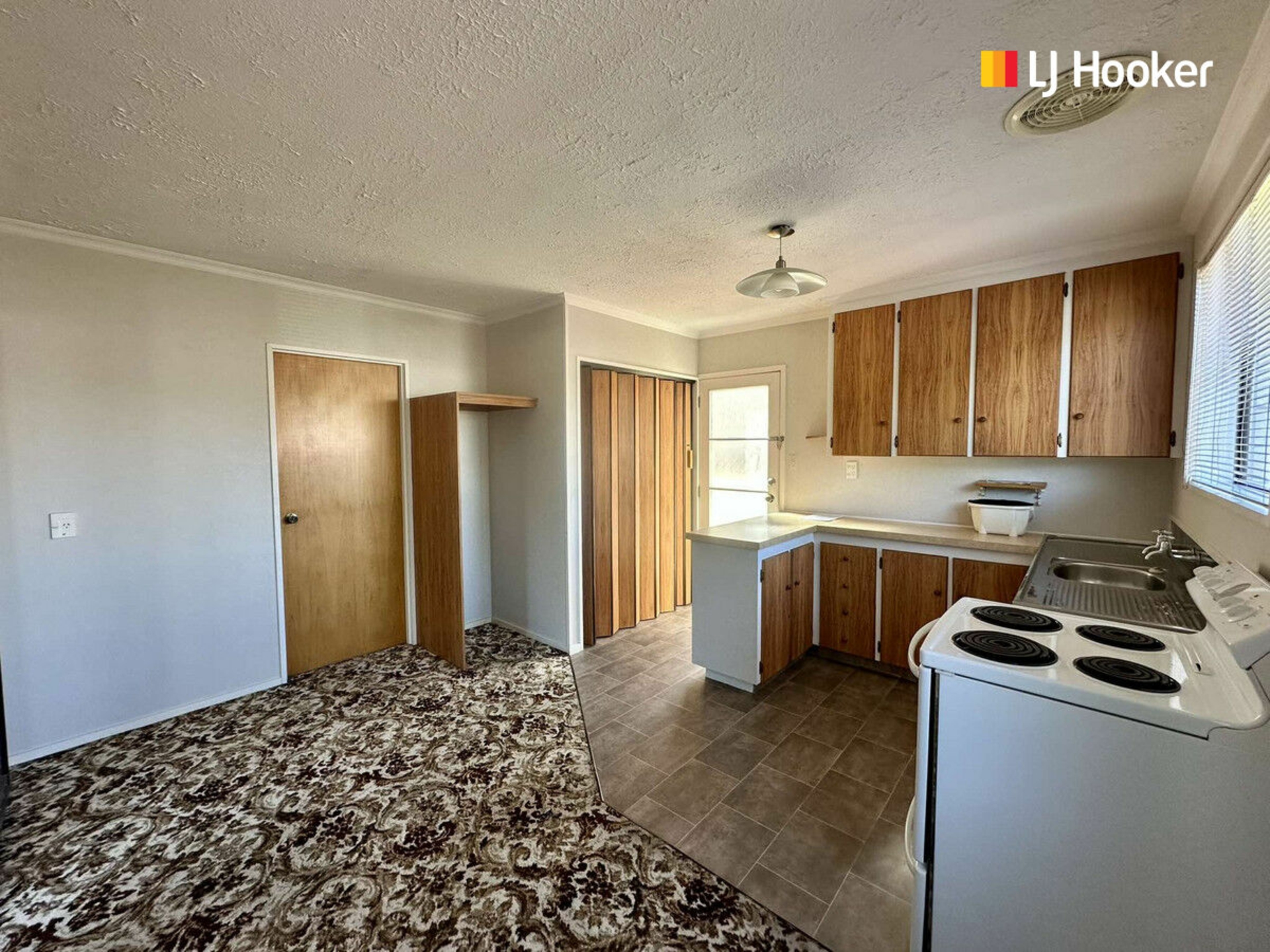 A/10 Law Street, CAVERSHAM