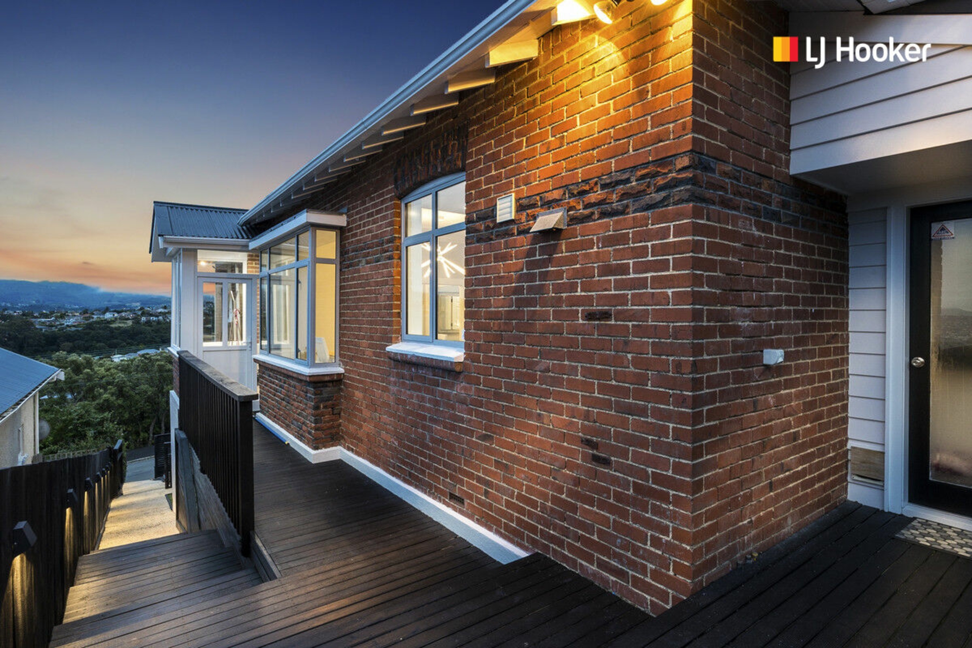 12 Highcliff Road, ANDERSONS BAY