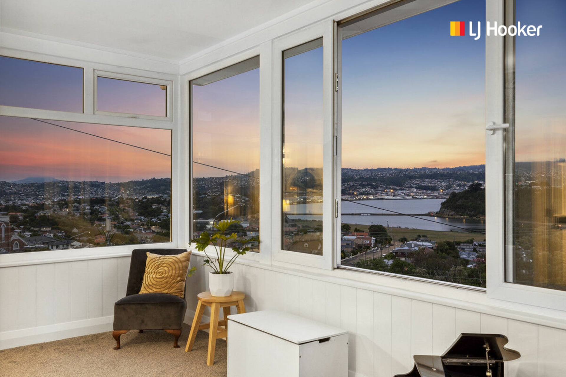 12 Highcliff Road, ANDERSONS BAY