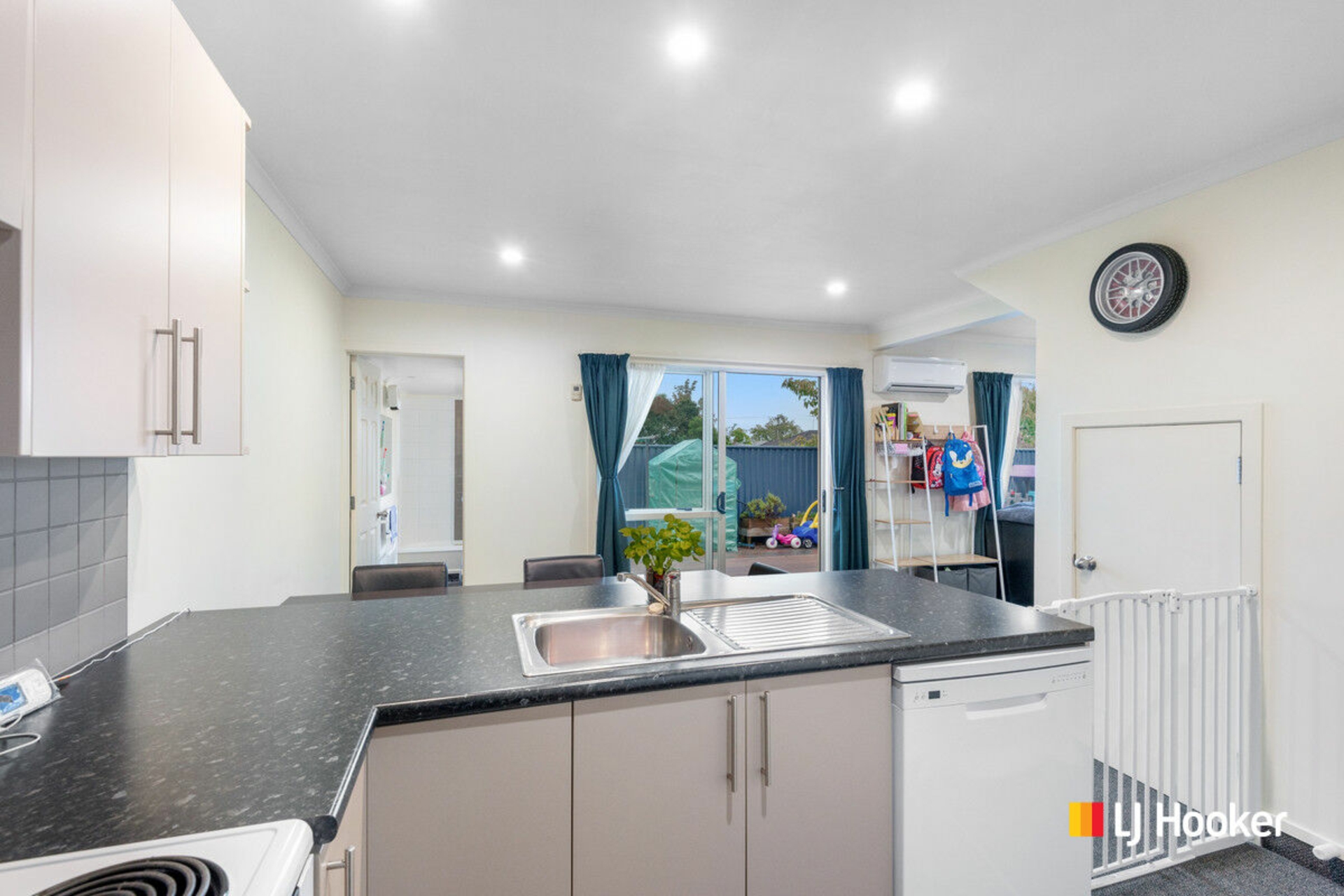34 Arran Street, MOSGIEL