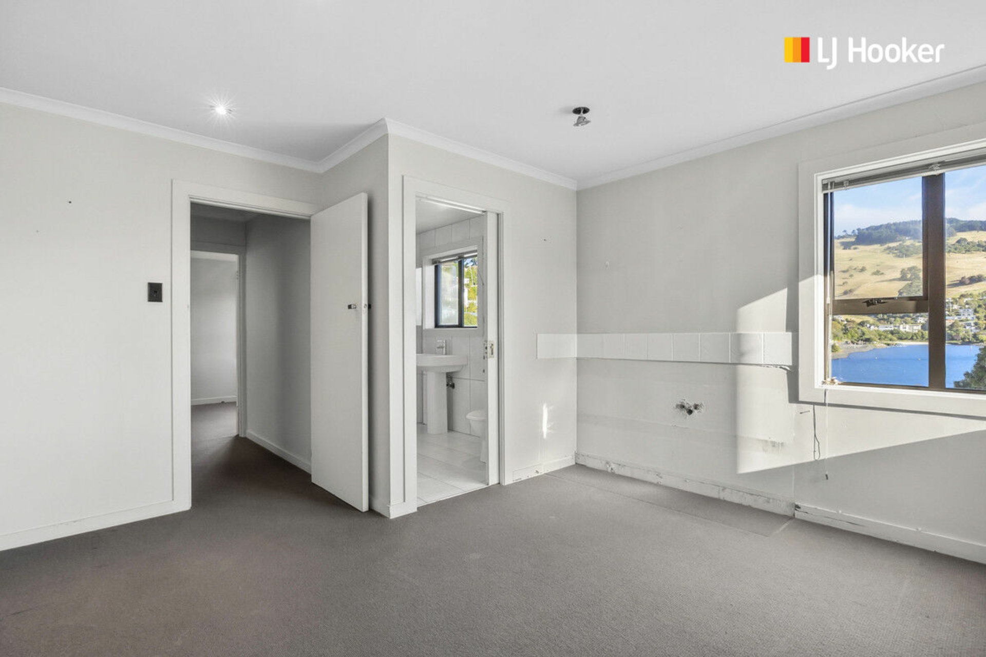 4 Bewley Avenue, MACANDREW BAY