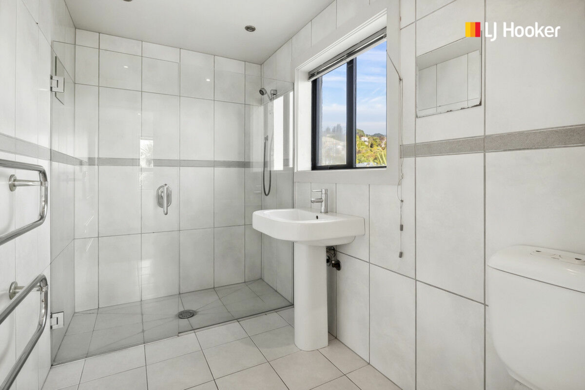 4 Bewley Avenue, MACANDREW BAY