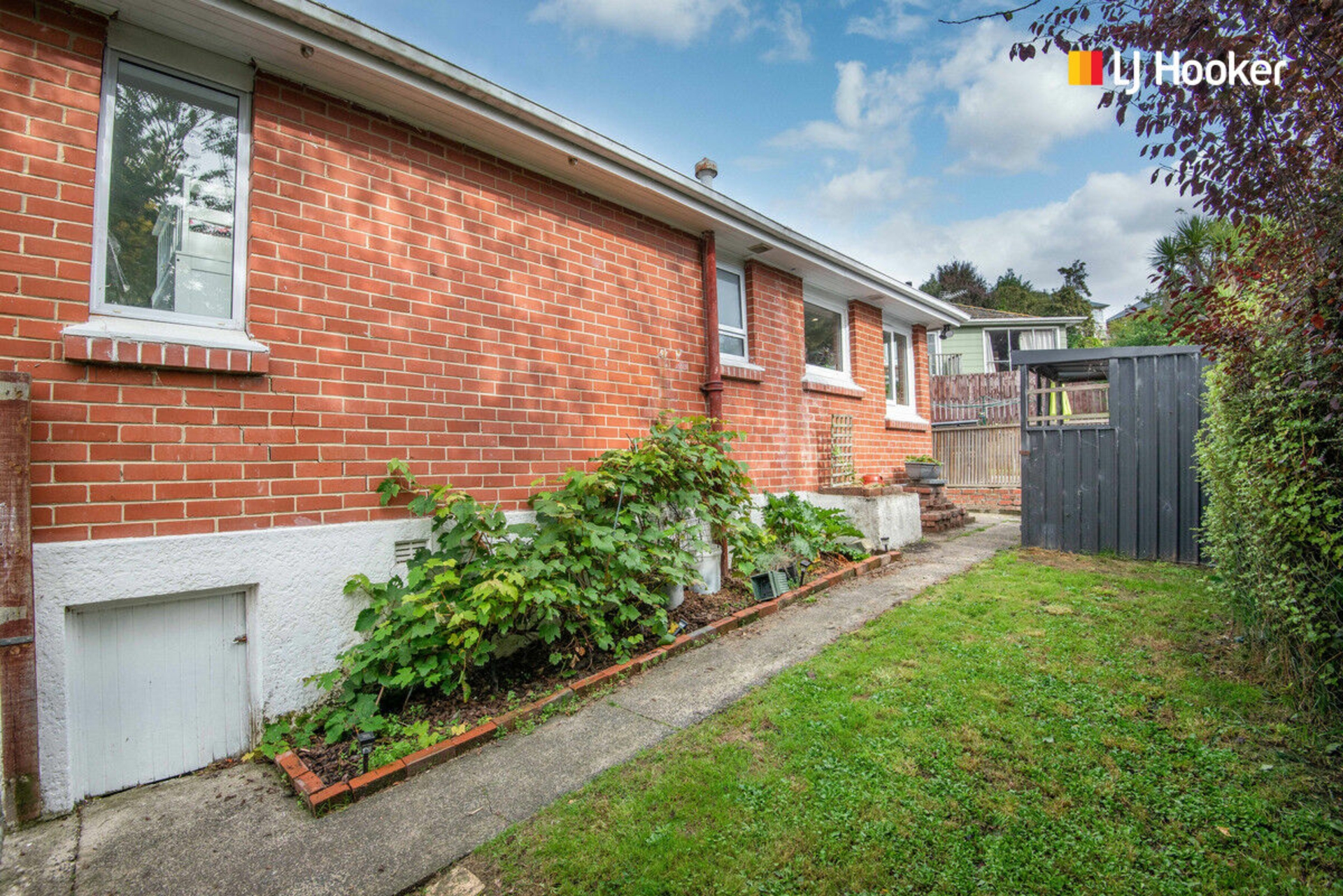 8 Corbett Street, GREEN ISLAND