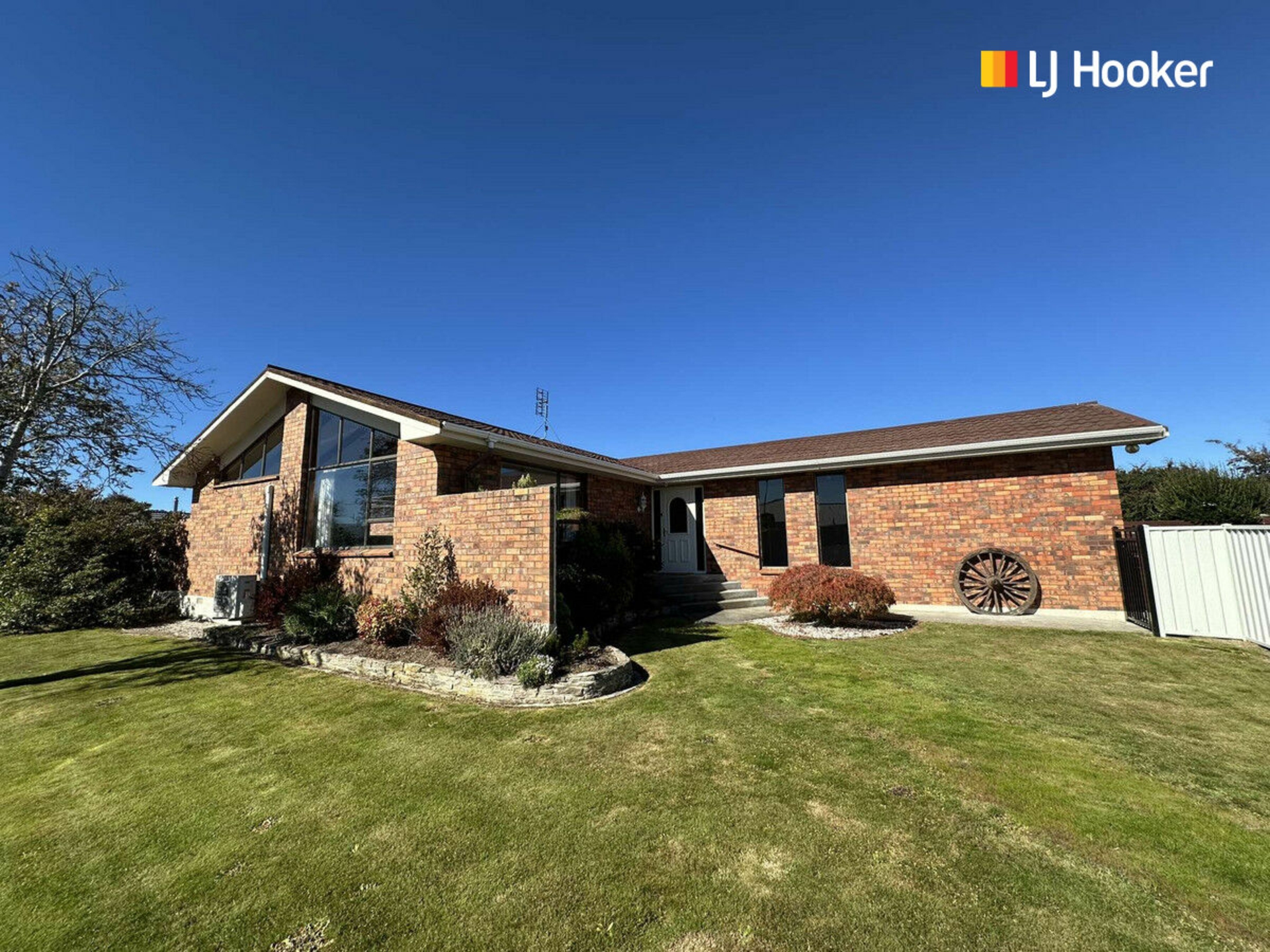 77 High Street, MOSGIEL