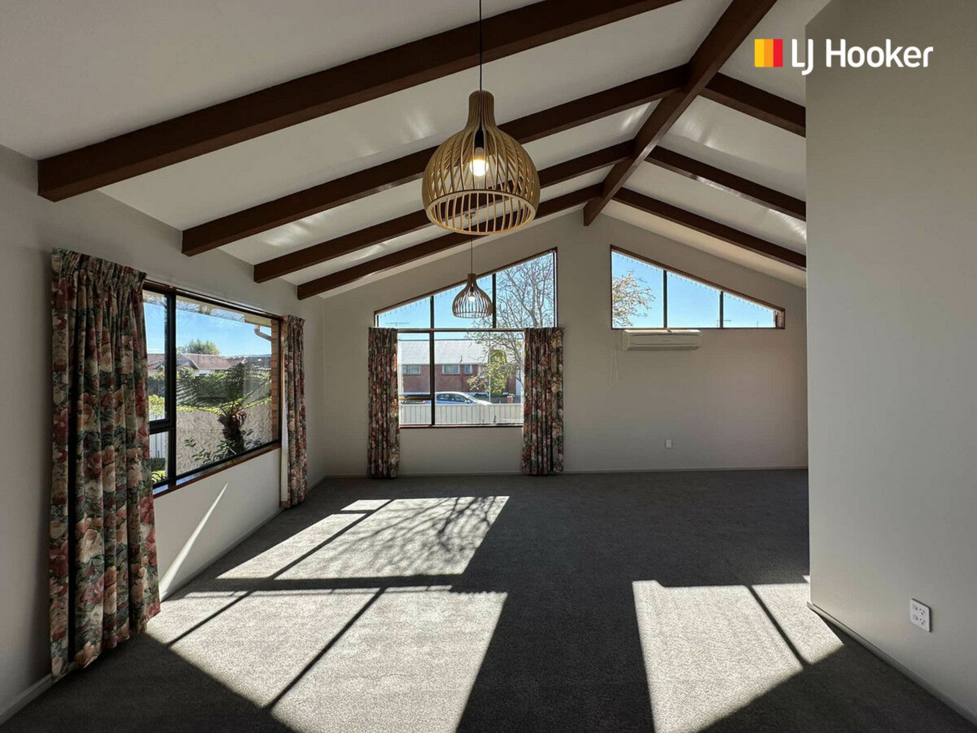 77 High Street, MOSGIEL