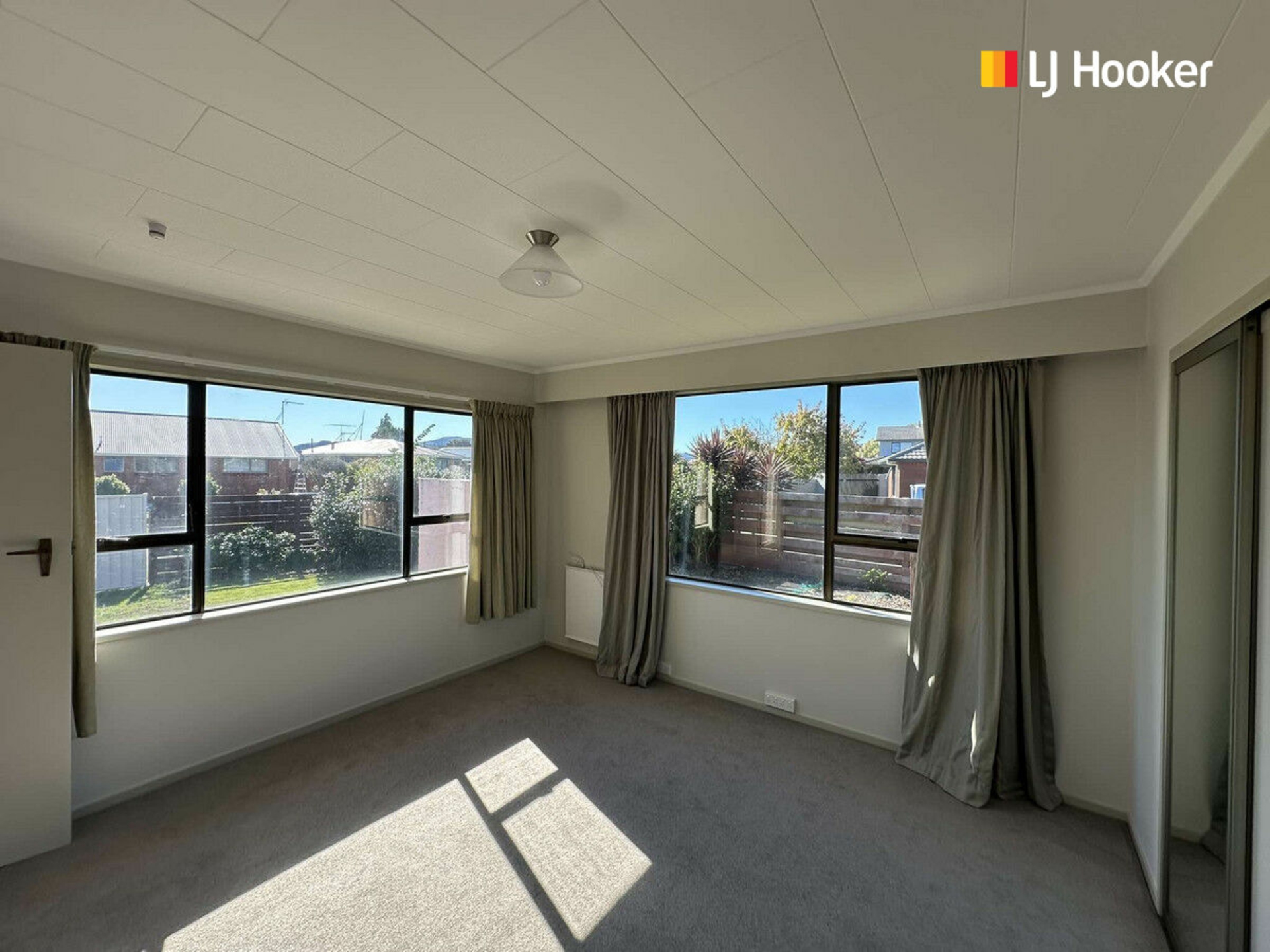 77 High Street, MOSGIEL