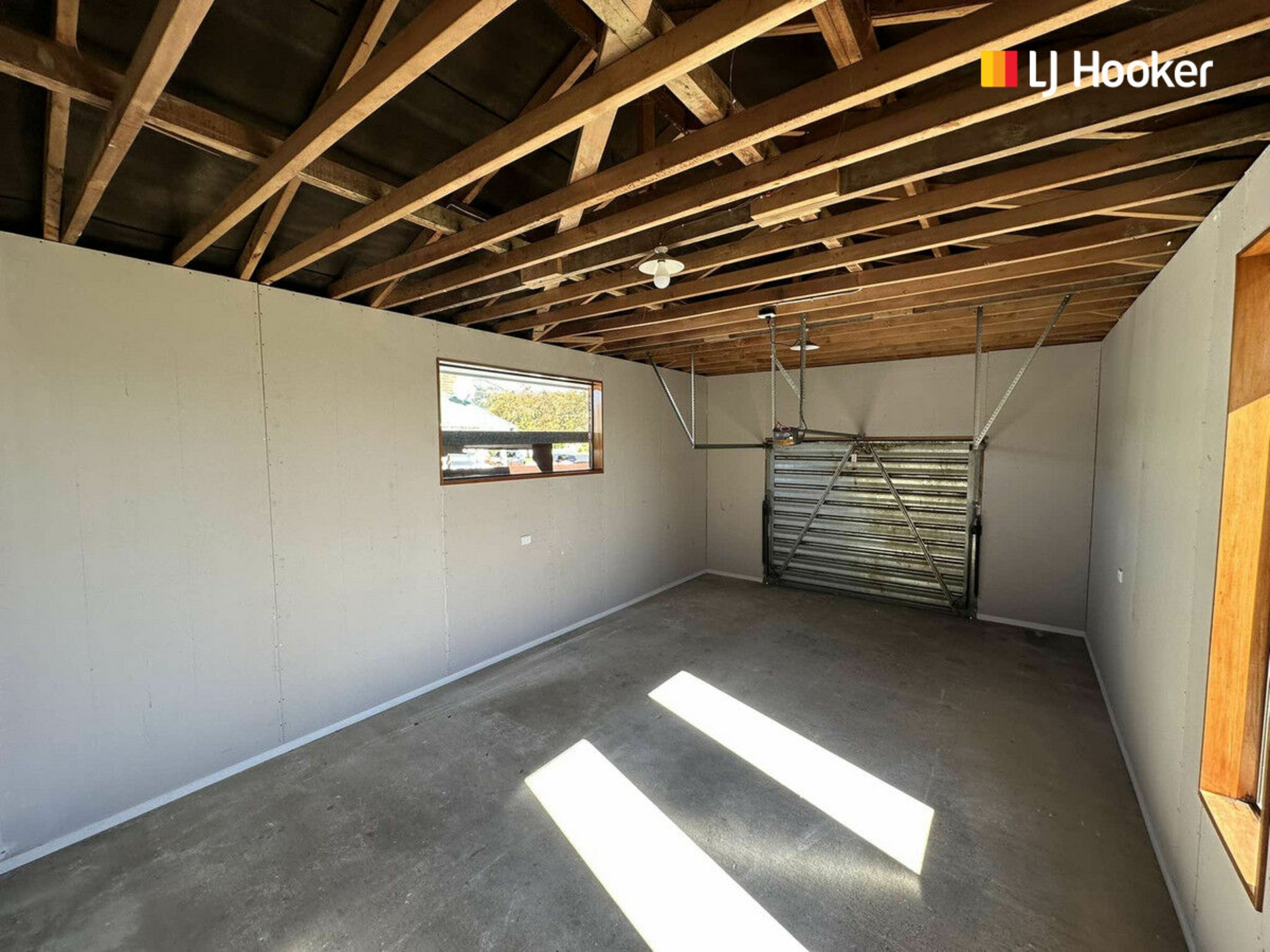 77 High Street, MOSGIEL