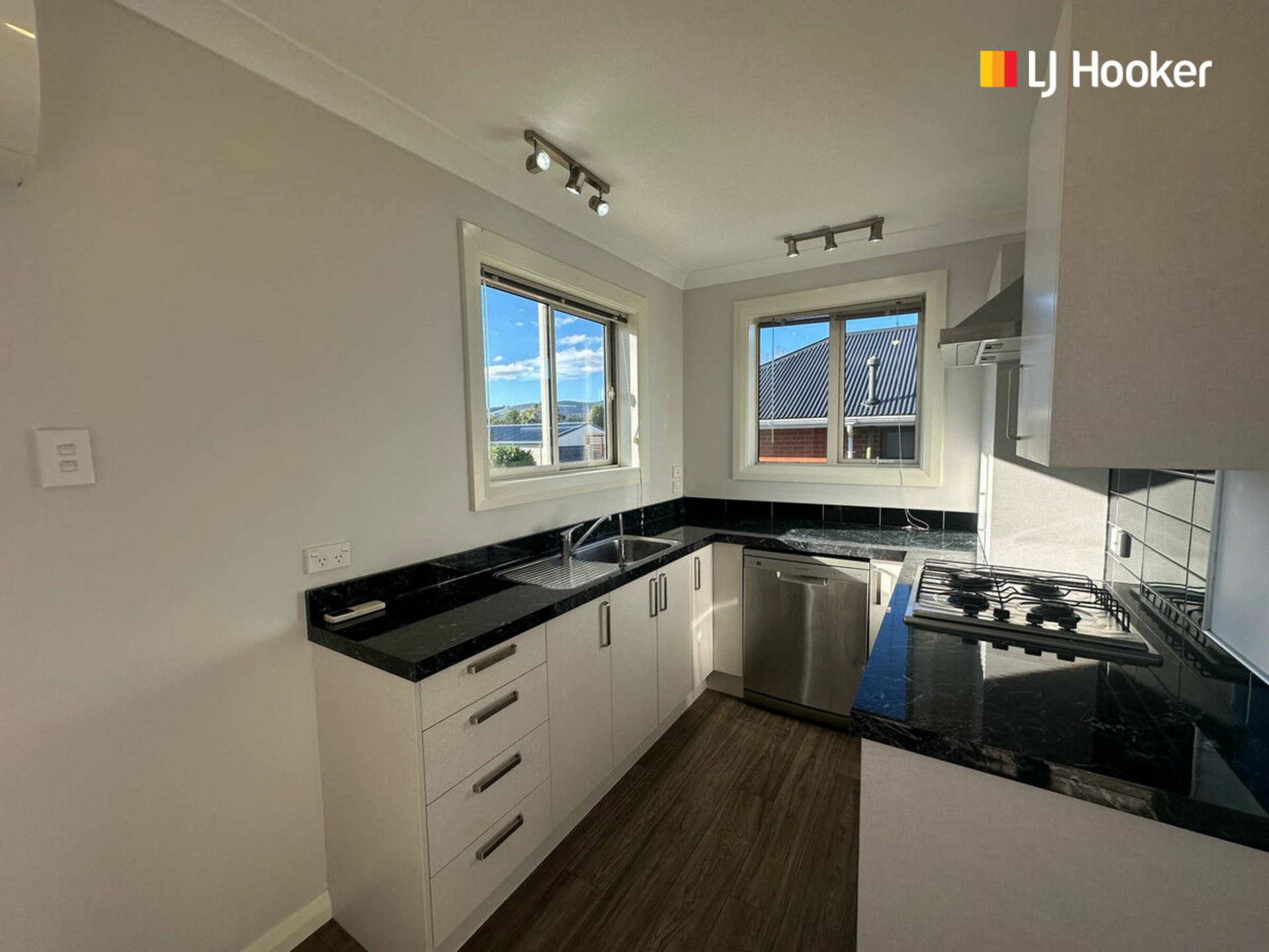 104 Main Road, FAIRFIELD