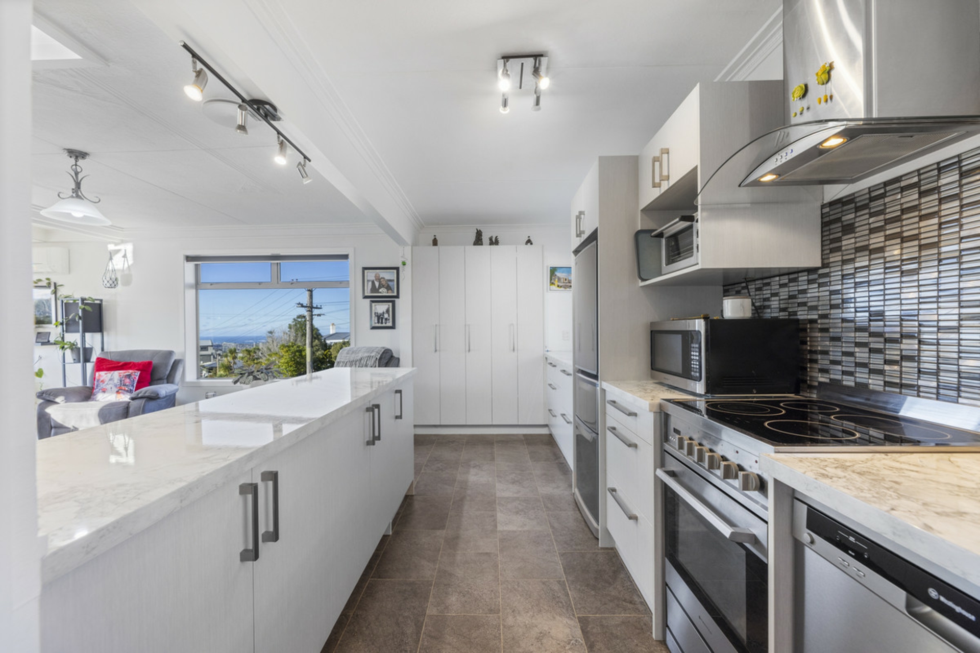 81 Gilkison Street, HALFWAY BUSH