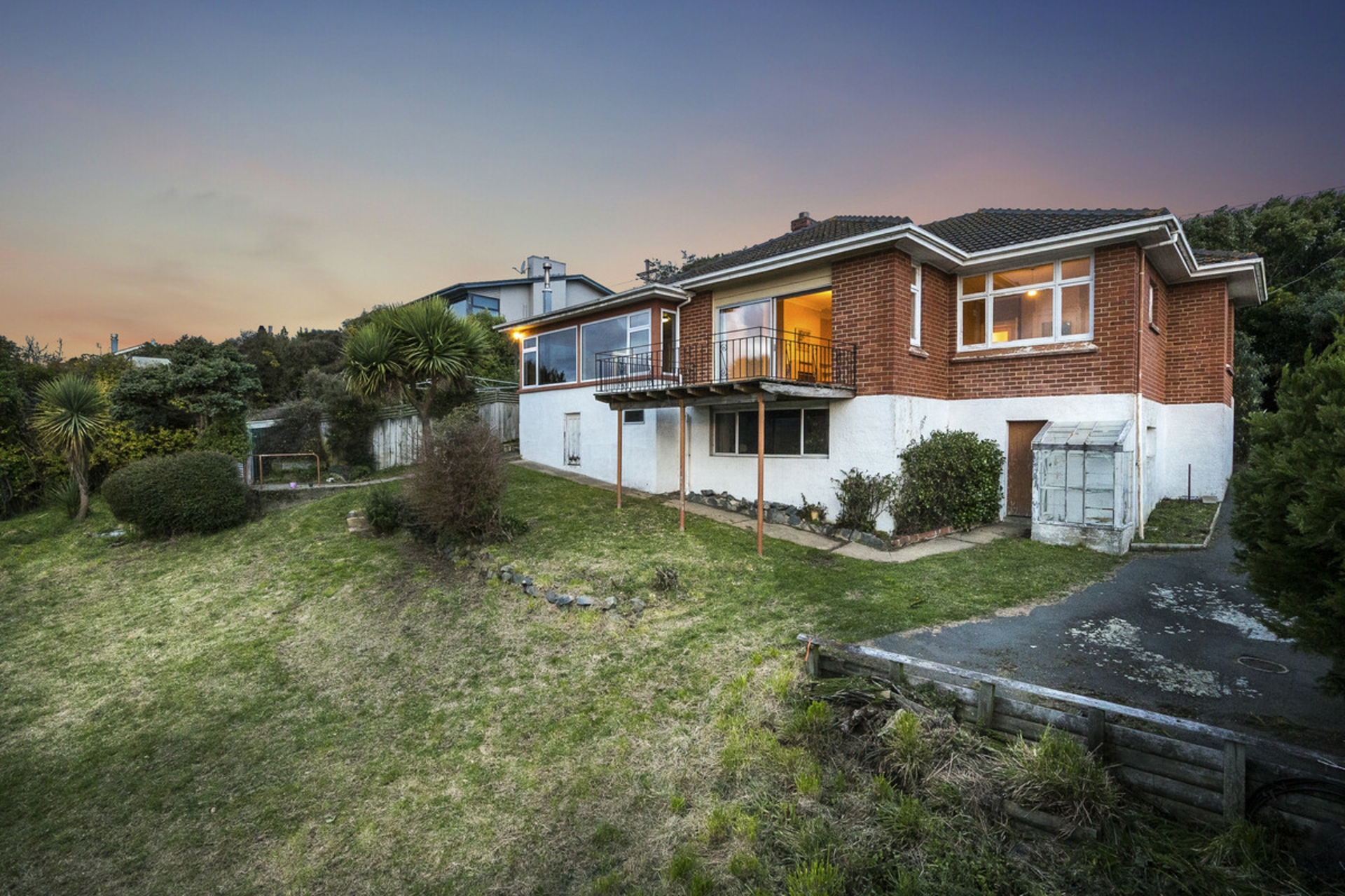 28 Glengyle Street, VAUXHALL