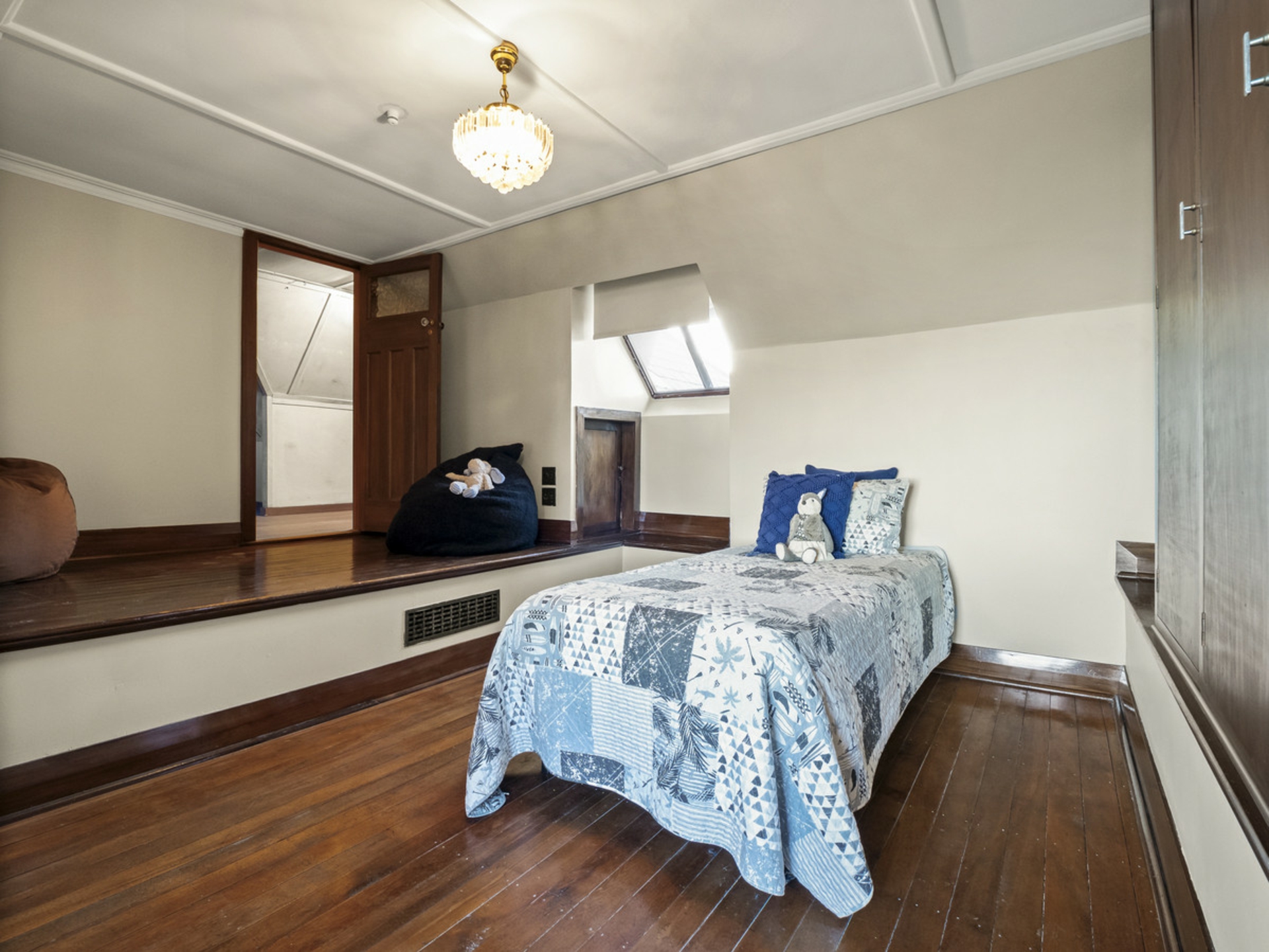 14 Sheen Street, ROSLYN