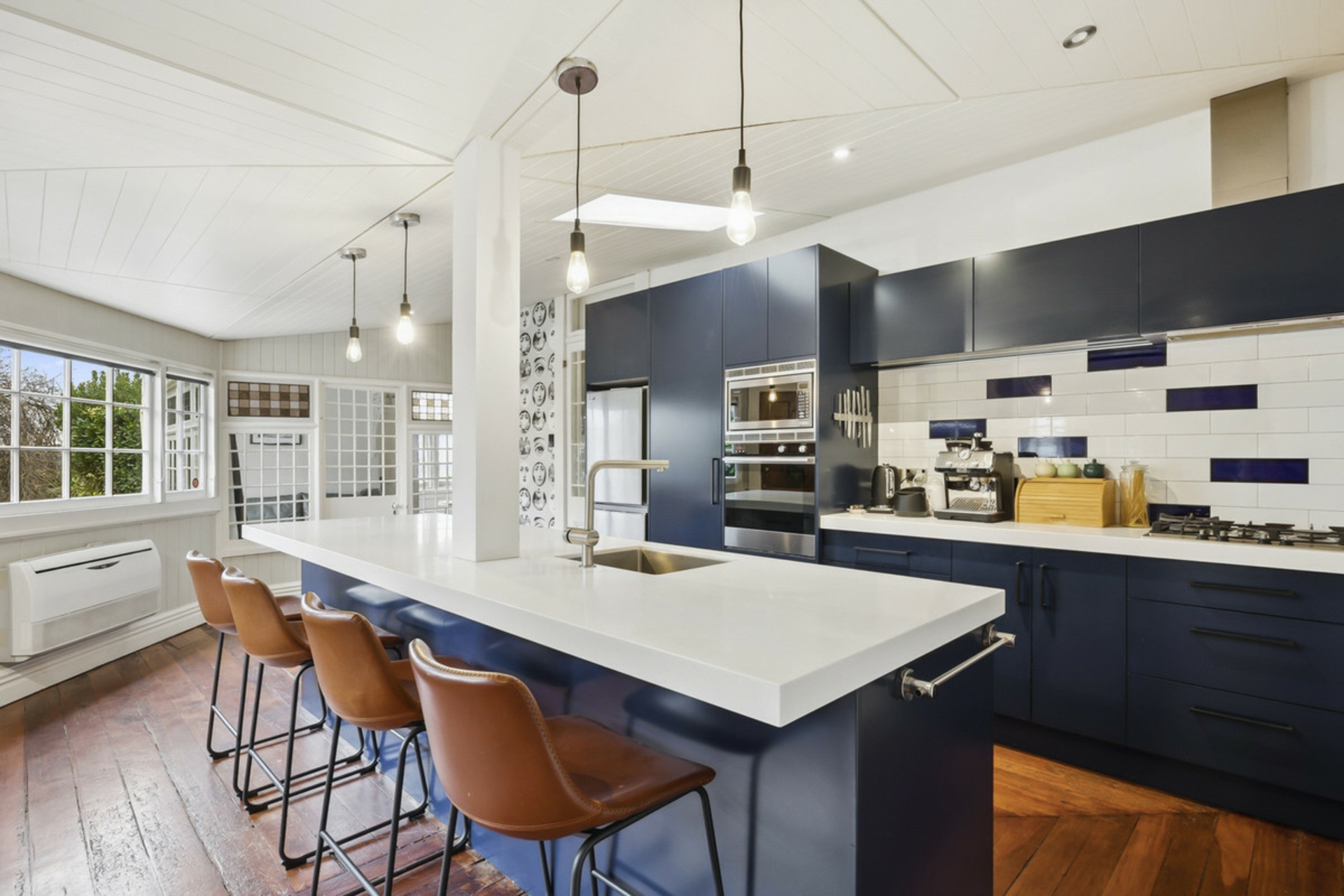 19 Middleton Road, KEW