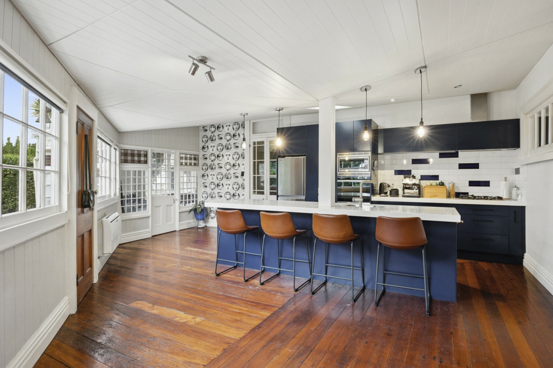 19 Middleton Road, KEW
