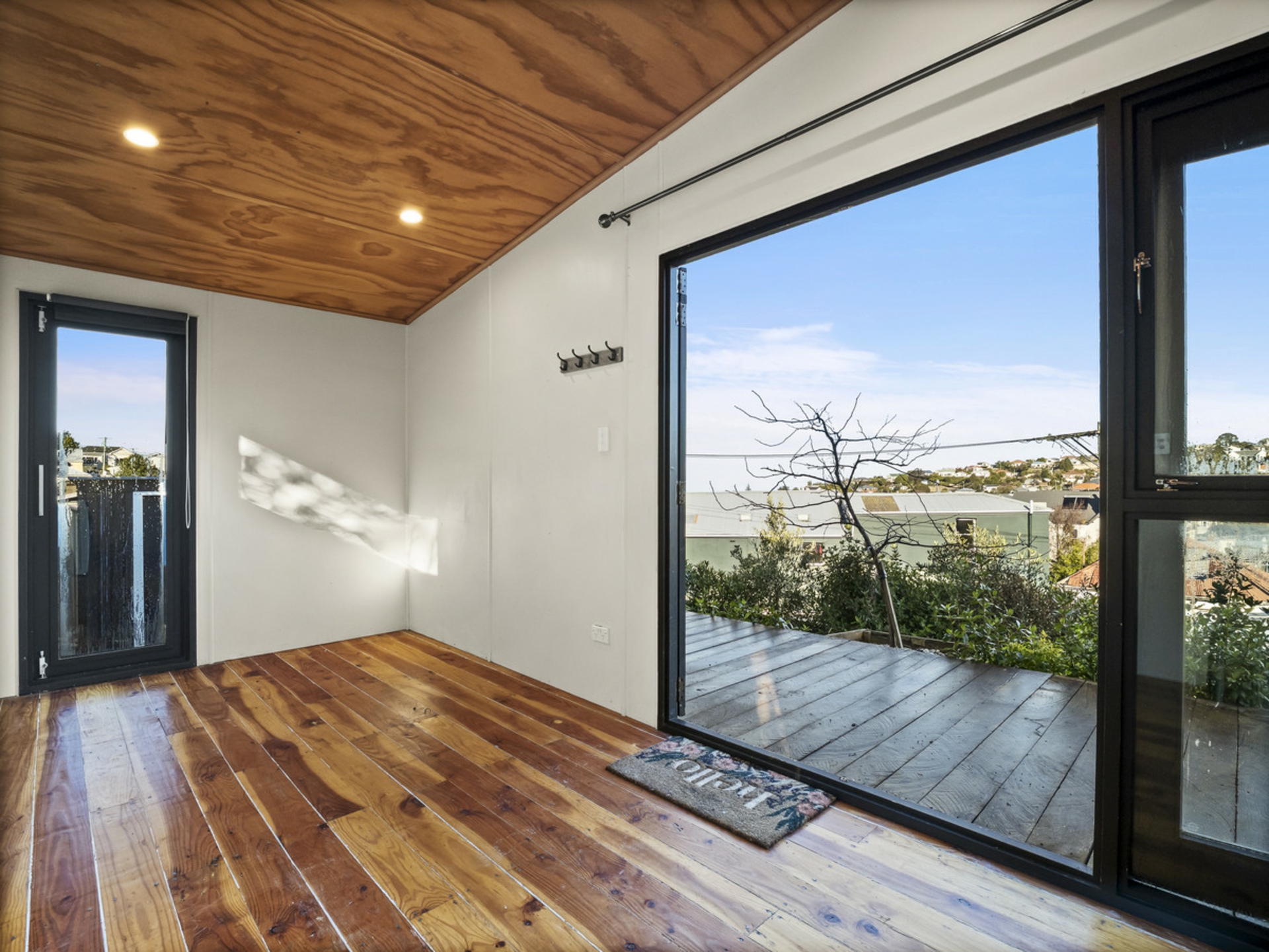 2 Iona Street, MORNINGTON