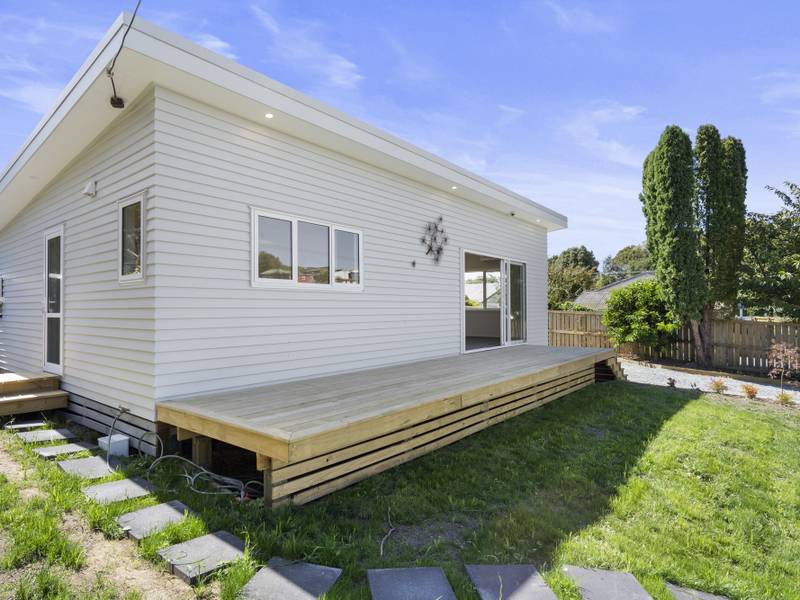 11 Little Street, TIRAU