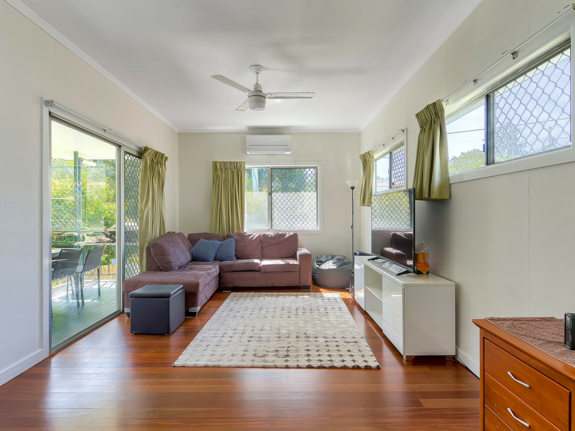 228 Kitchener Road, STAFFORD HEIGHTS