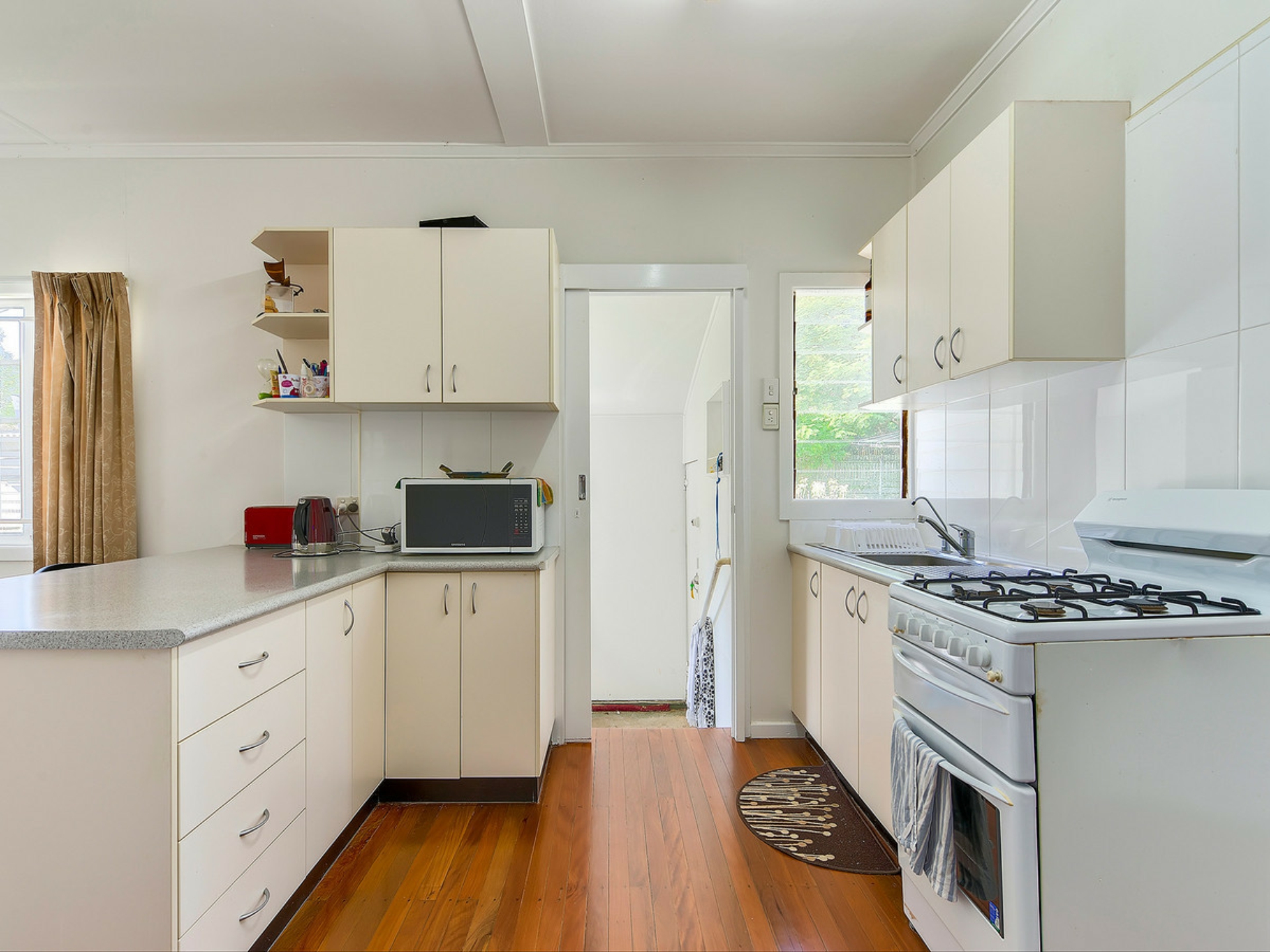 228 Kitchener Road, STAFFORD HEIGHTS