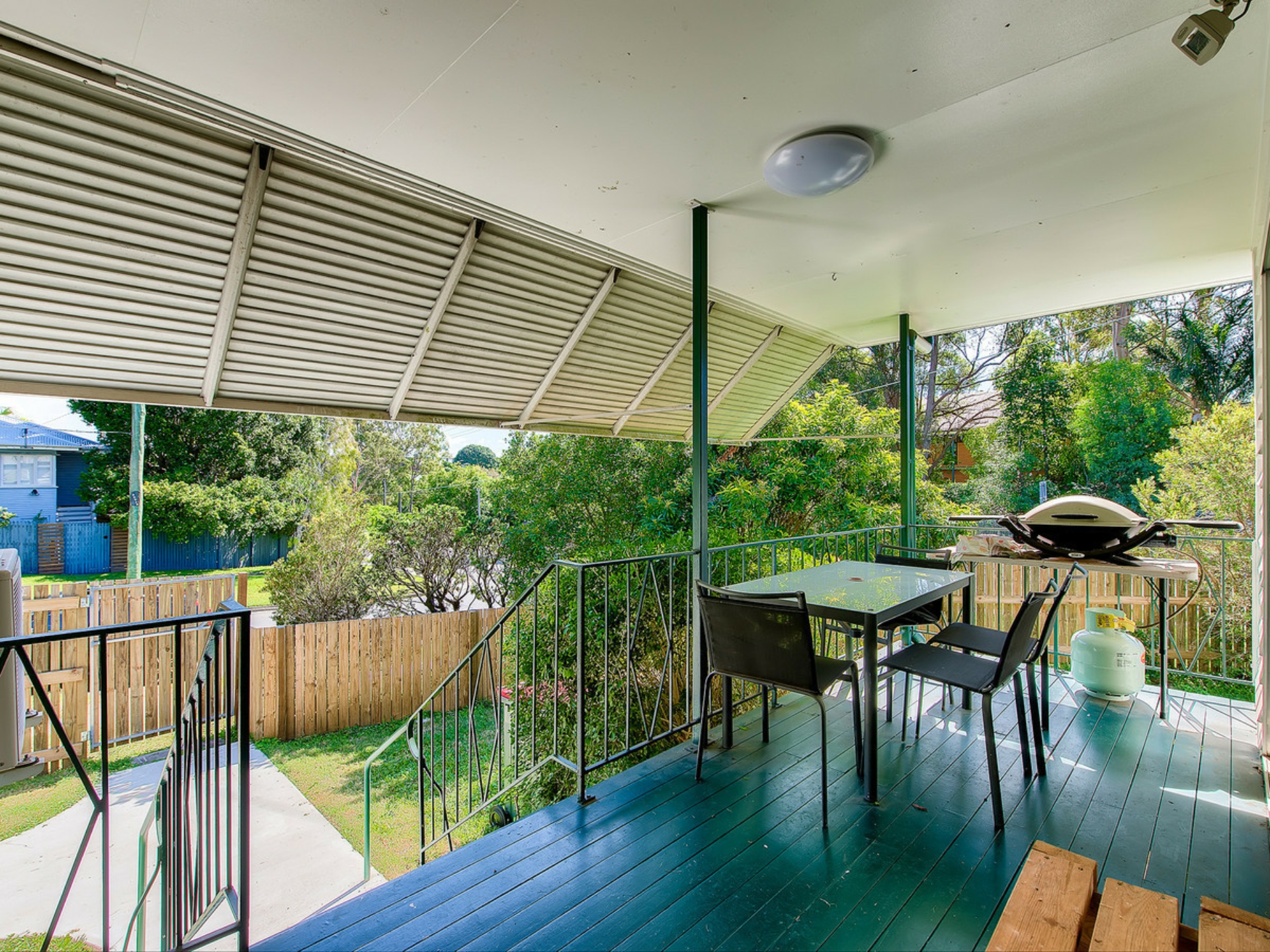 228 Kitchener Road, STAFFORD HEIGHTS
