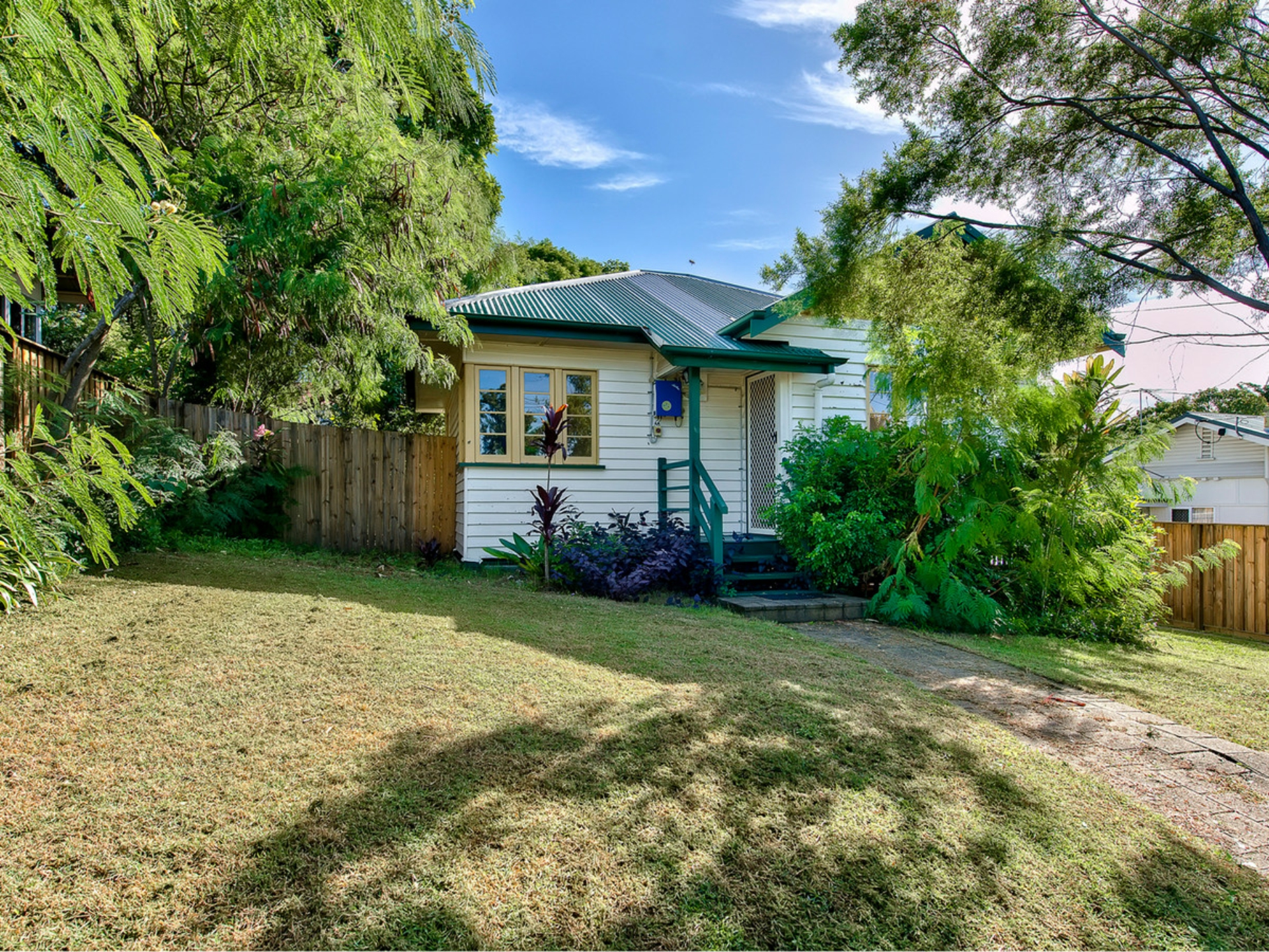 44 Dorrigo Street Stafford Heights QLD