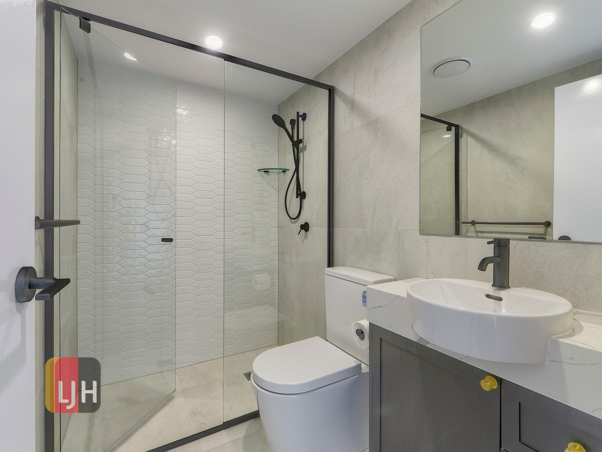 24/21 Sparkes Street, CHERMSIDE