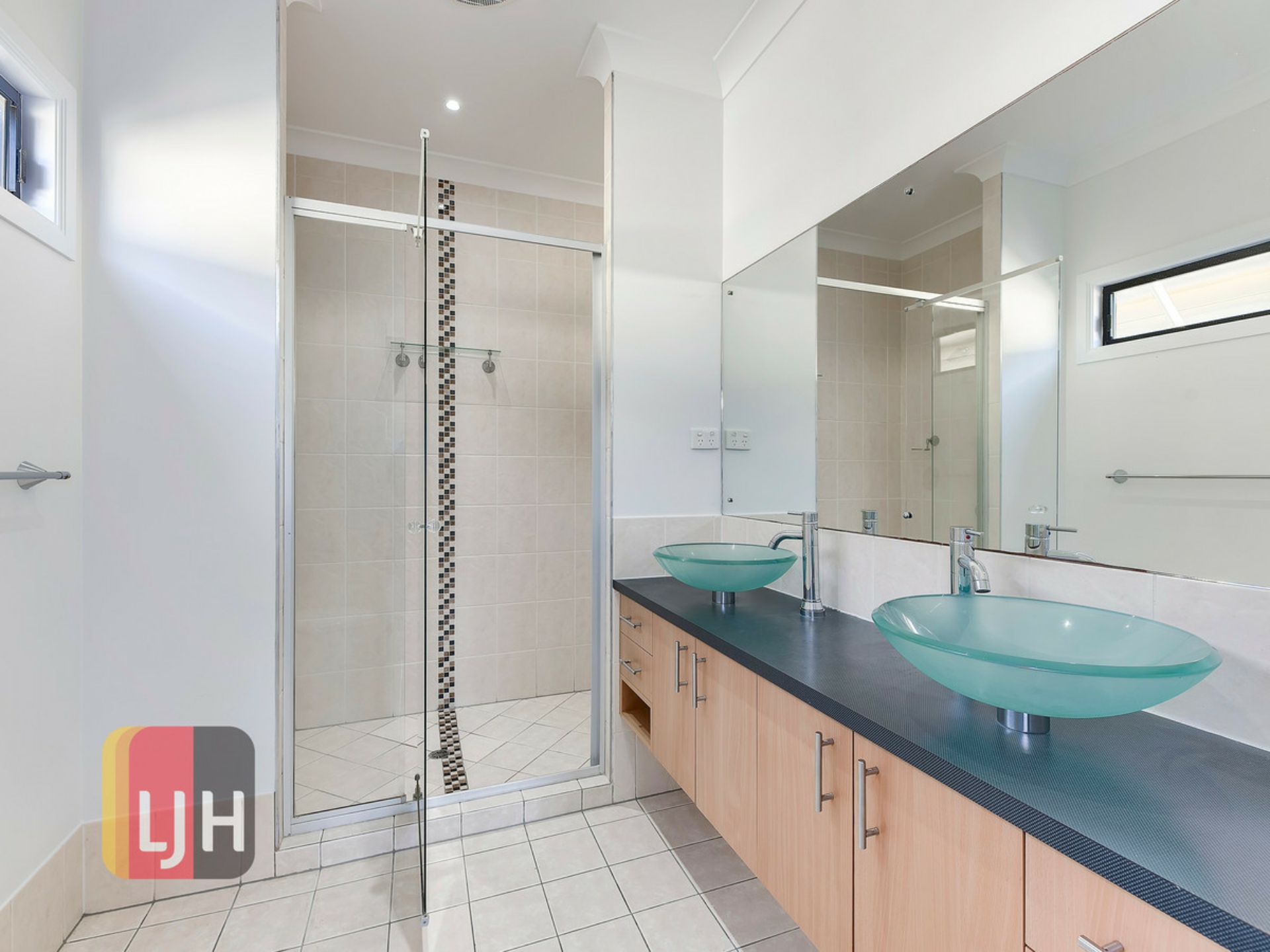 24 Armentieres Street, Kedron