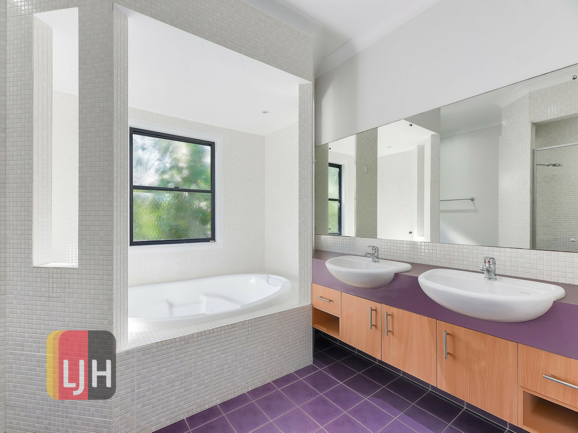 24 Armentieres Street, Kedron