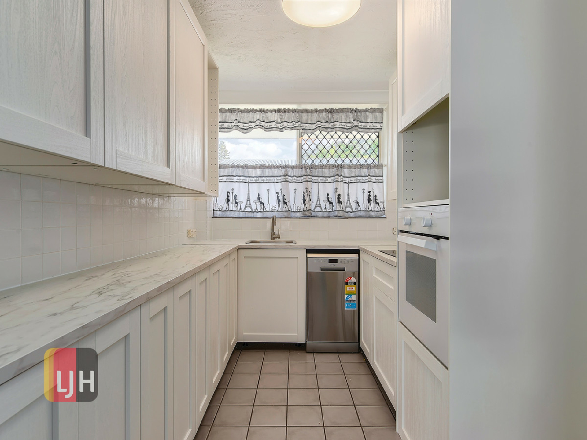 2/74 Broughton Road, KEDRON