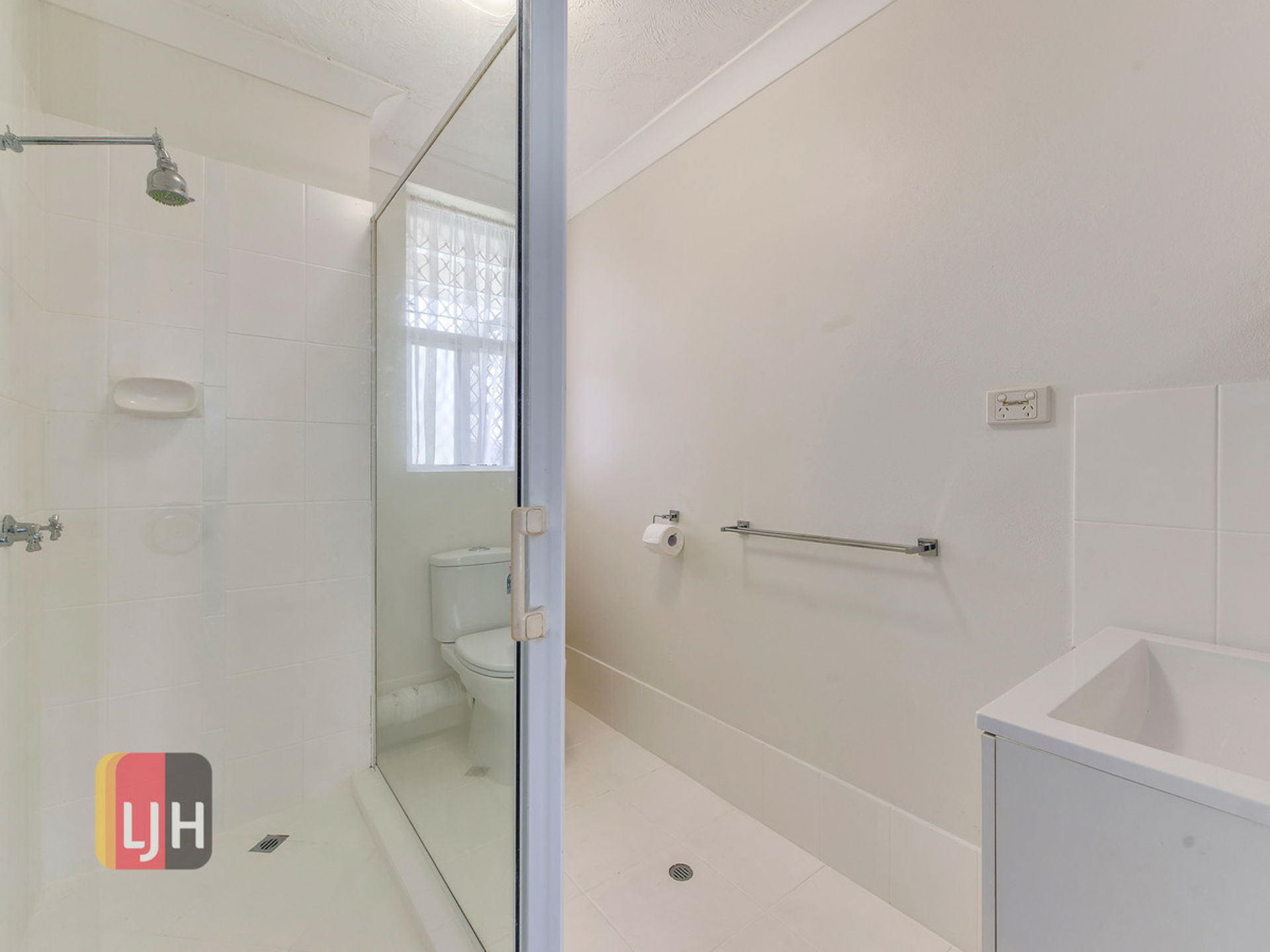 2/74 Broughton Road, KEDRON
