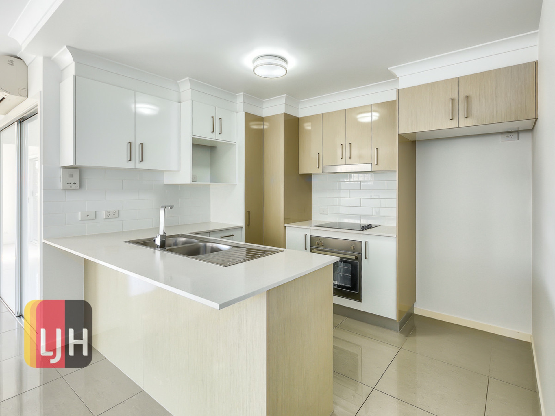 8/12 Noble Street, CLAYFIELD