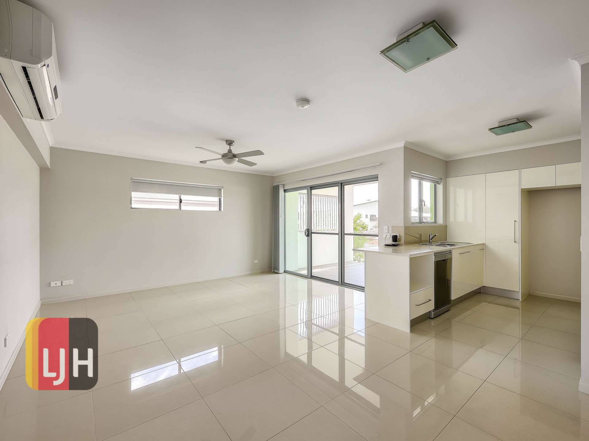 203/9 Rhodes Street, STAFFORD