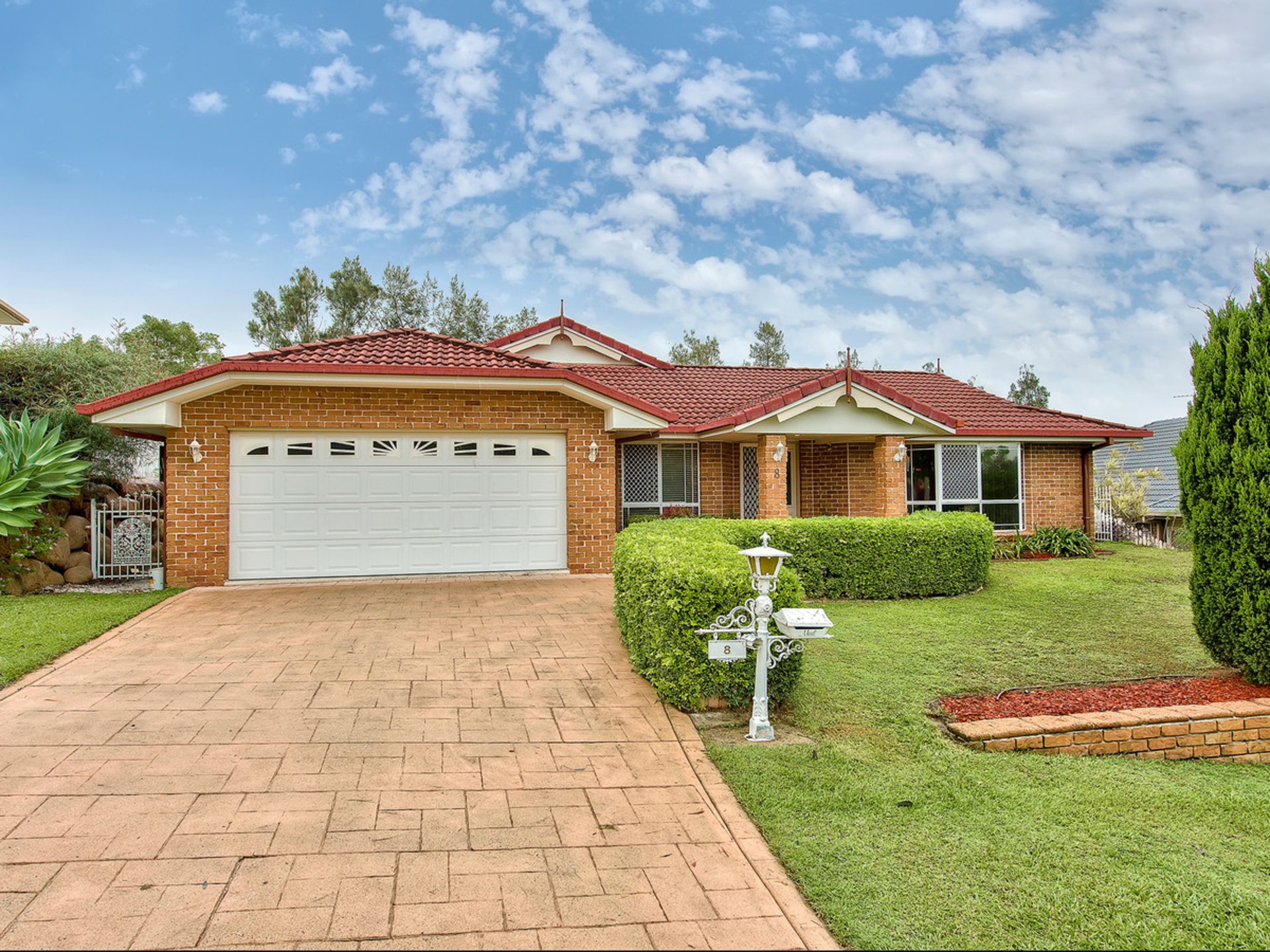 8 Augusta Court, ALBANY CREEK