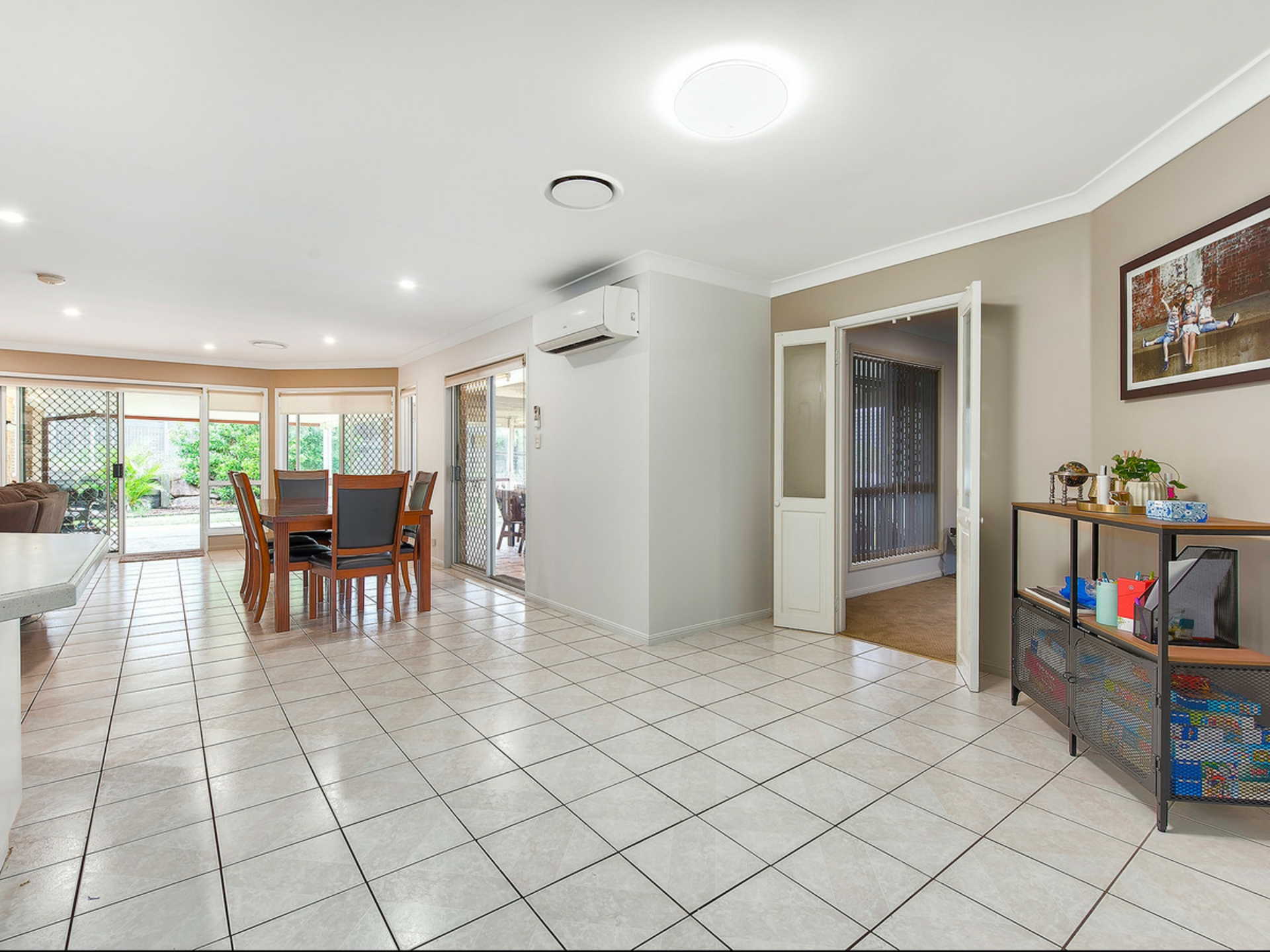 8 Augusta Court, ALBANY CREEK