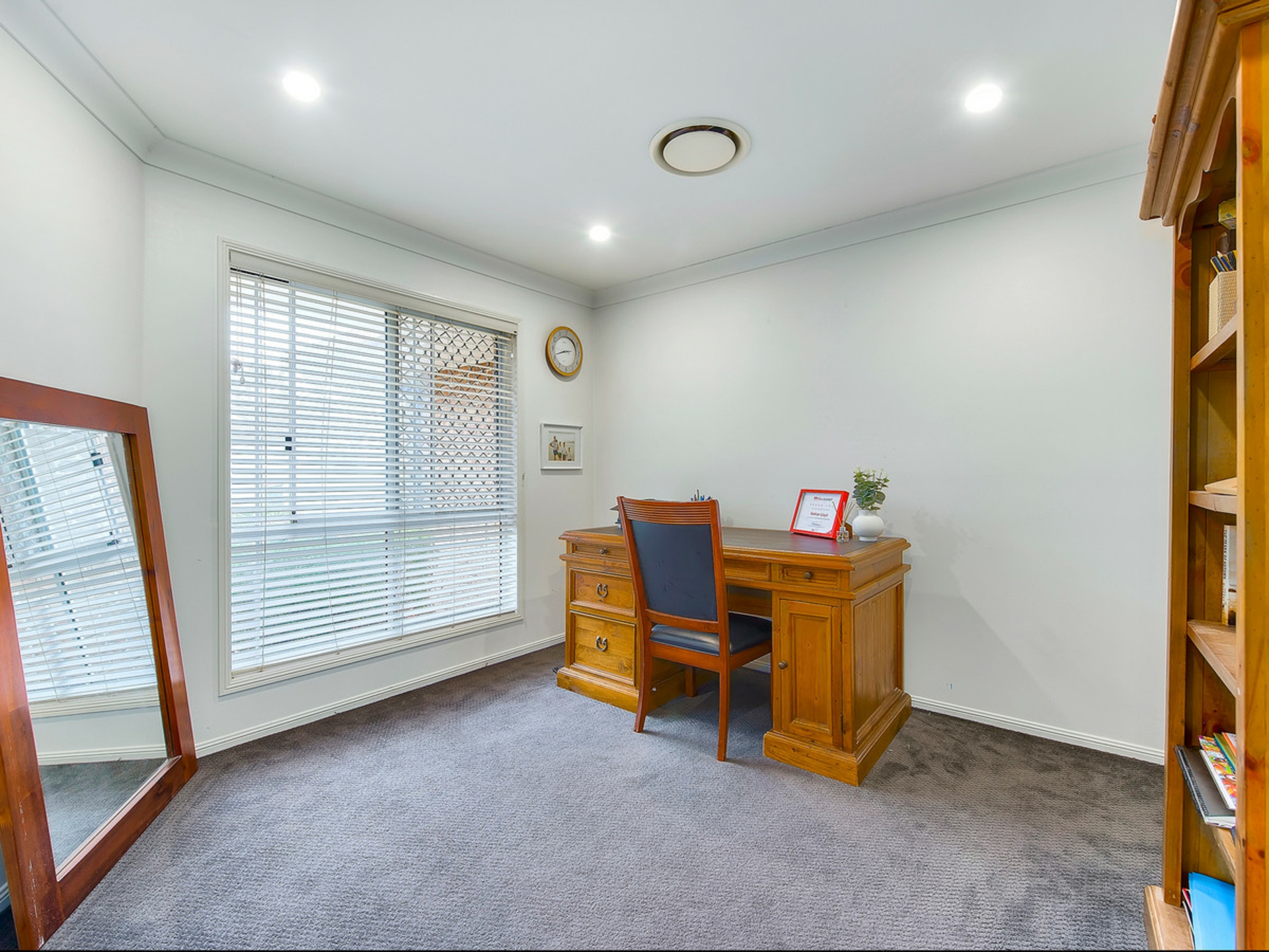 8 Augusta Court, ALBANY CREEK