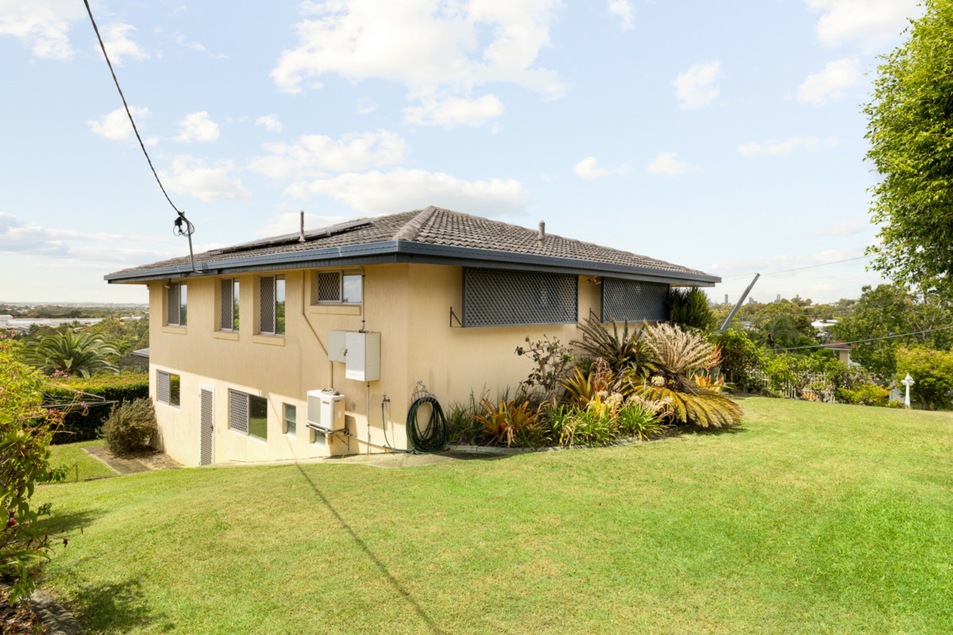 9 Belfort Street, STAFFORD HEIGHTS