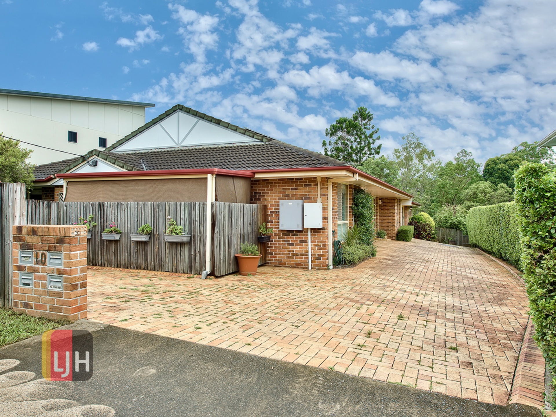 2/10 Rhodes Street, STAFFORD